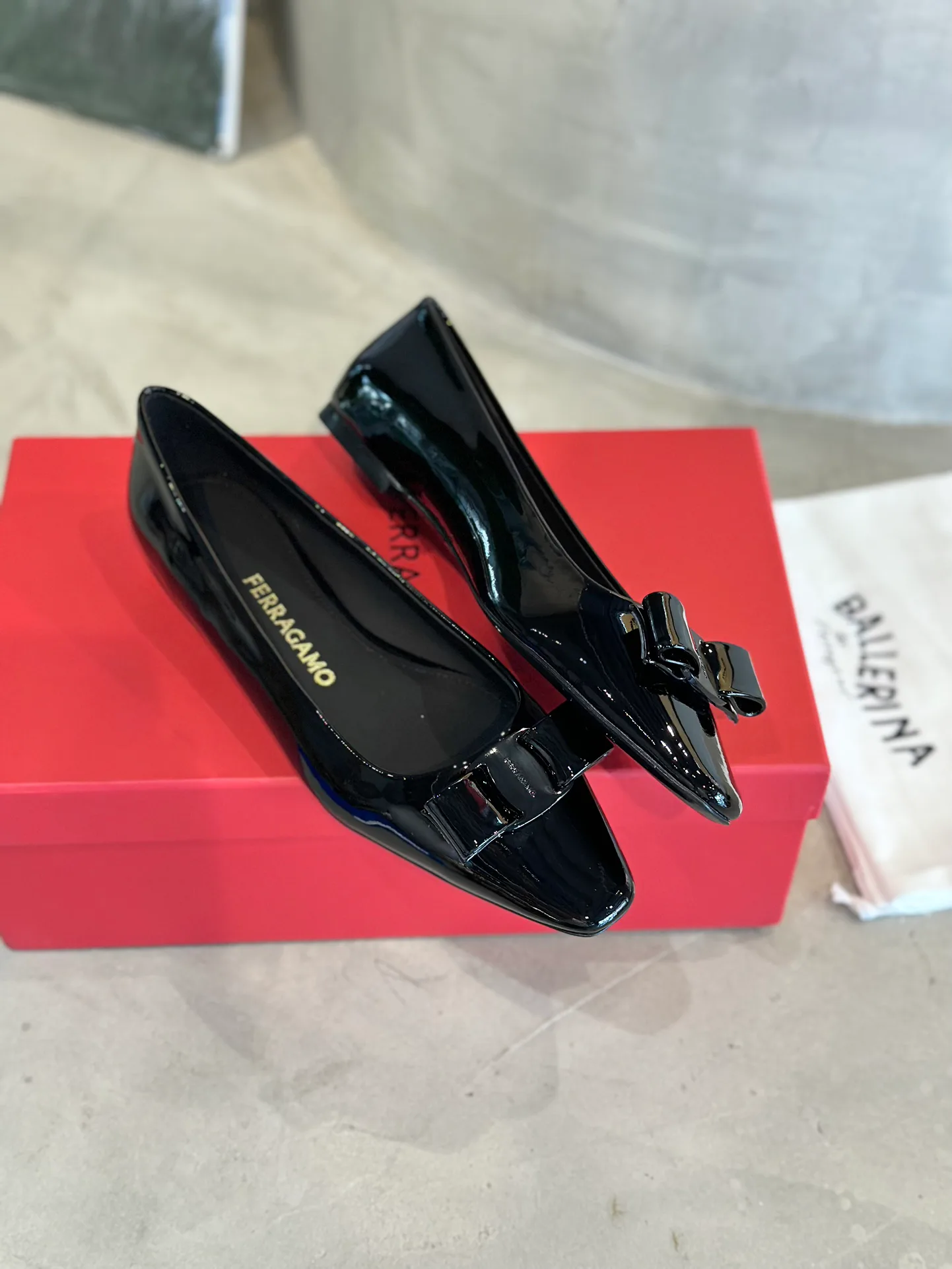 Women's Ballet Flats SALVATORE FERRAGAMO 18531761