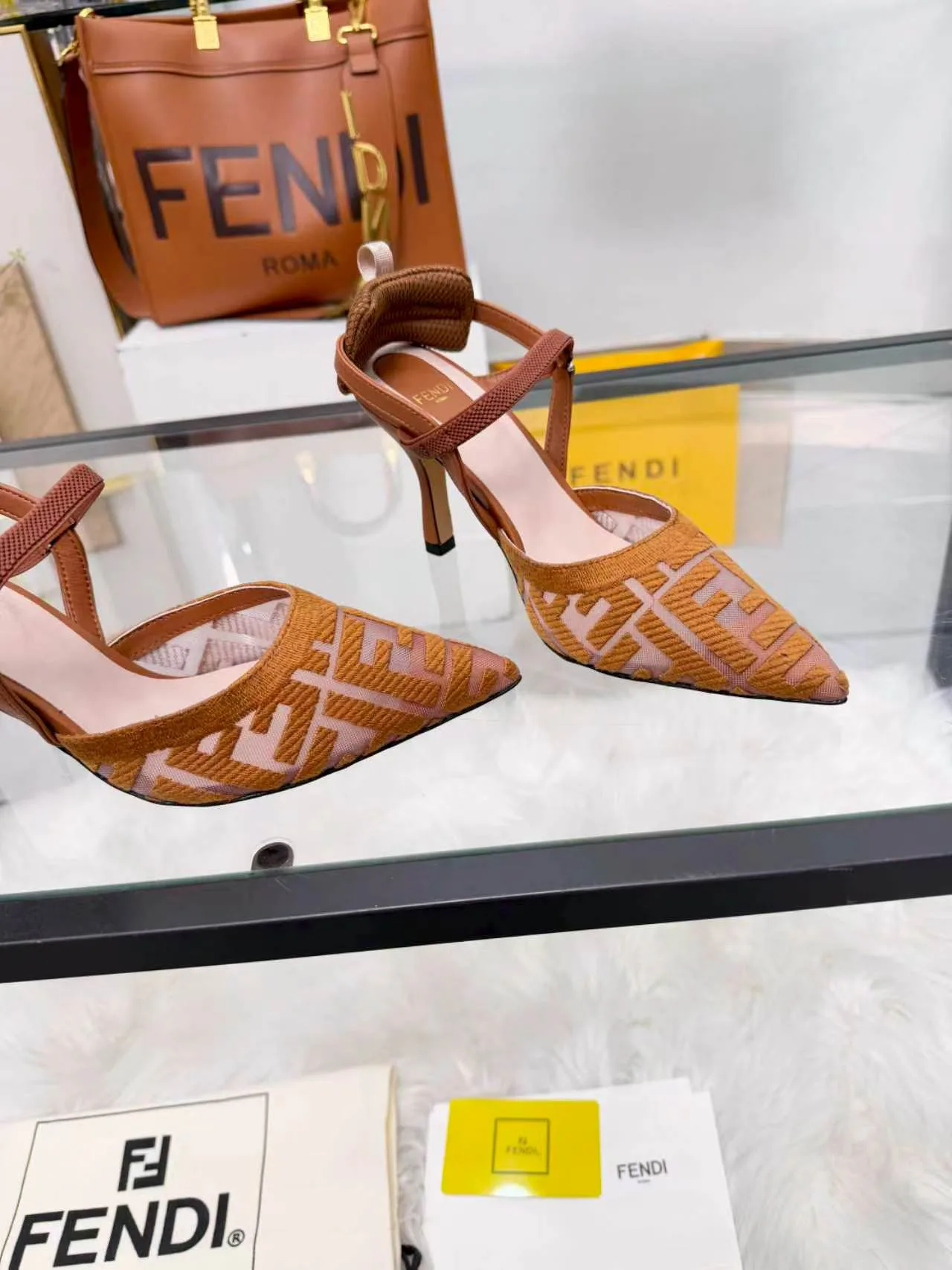 Women's Heels FENDI 18104672