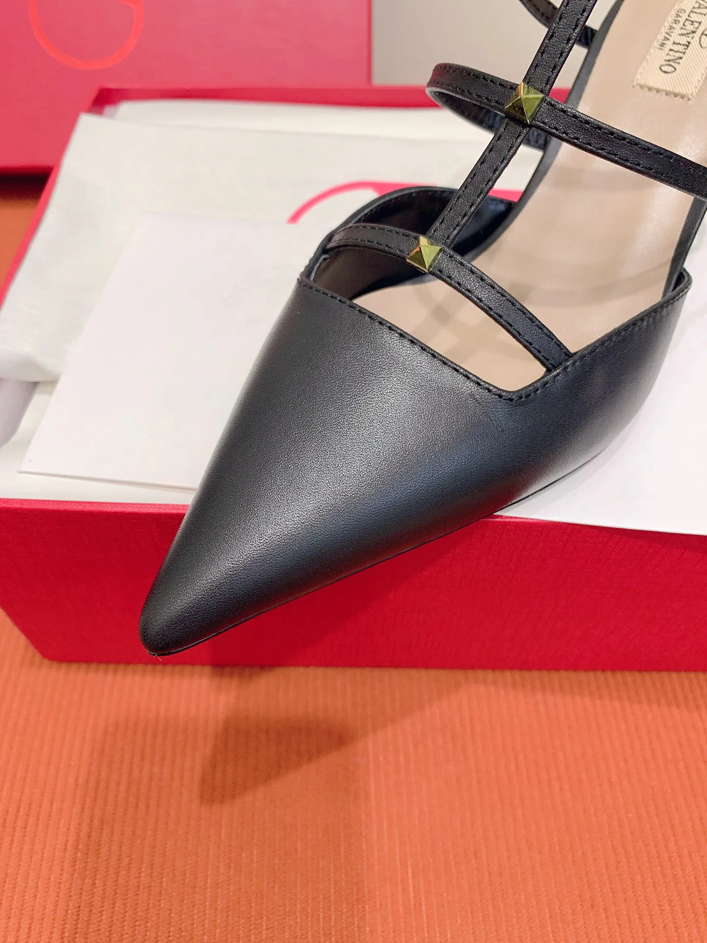 Women's Mules And Clogs VALENTINO 17963053