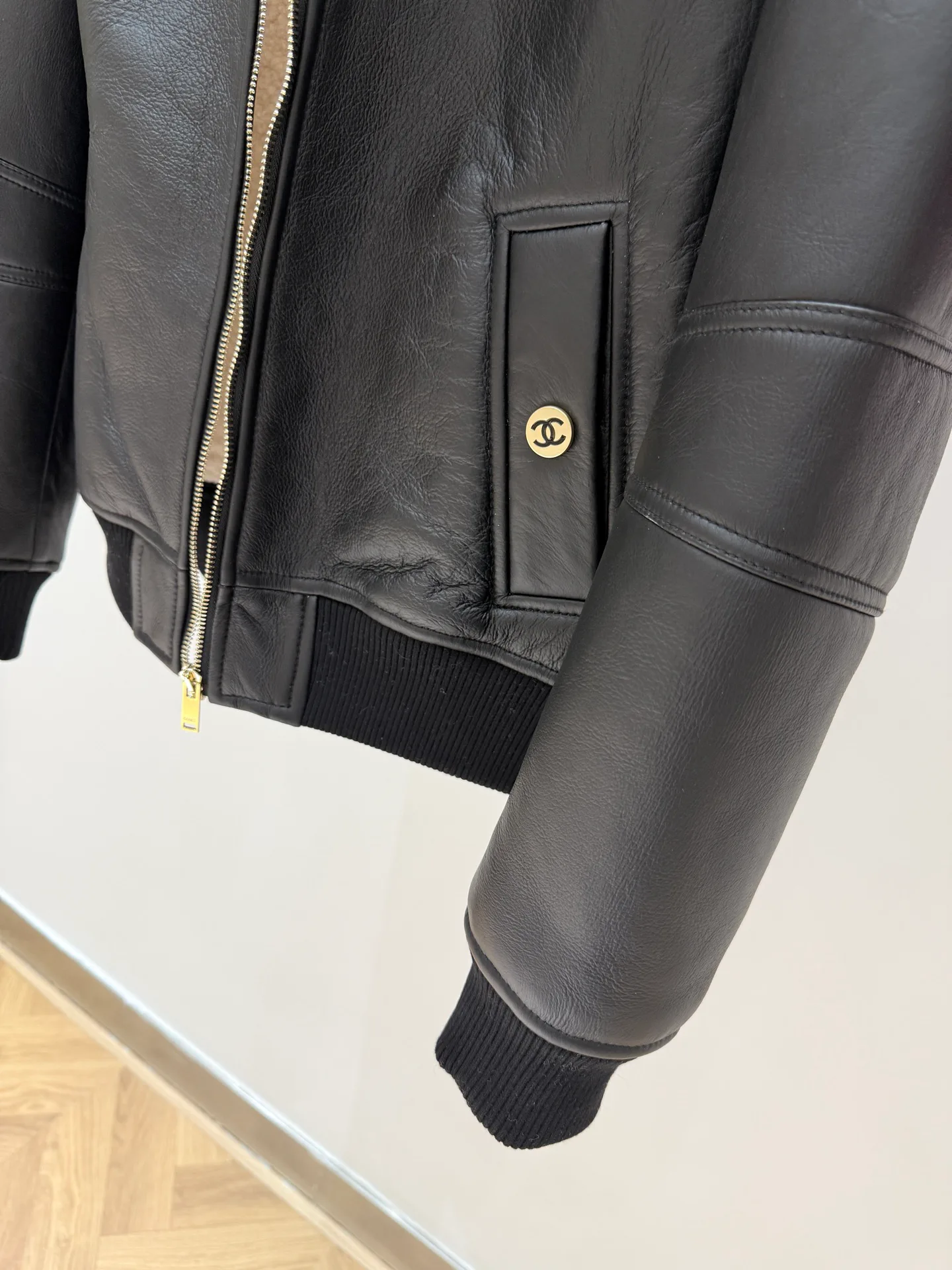 Women's Leather Jackets And Sheepskin Coats CHANEL 17943292