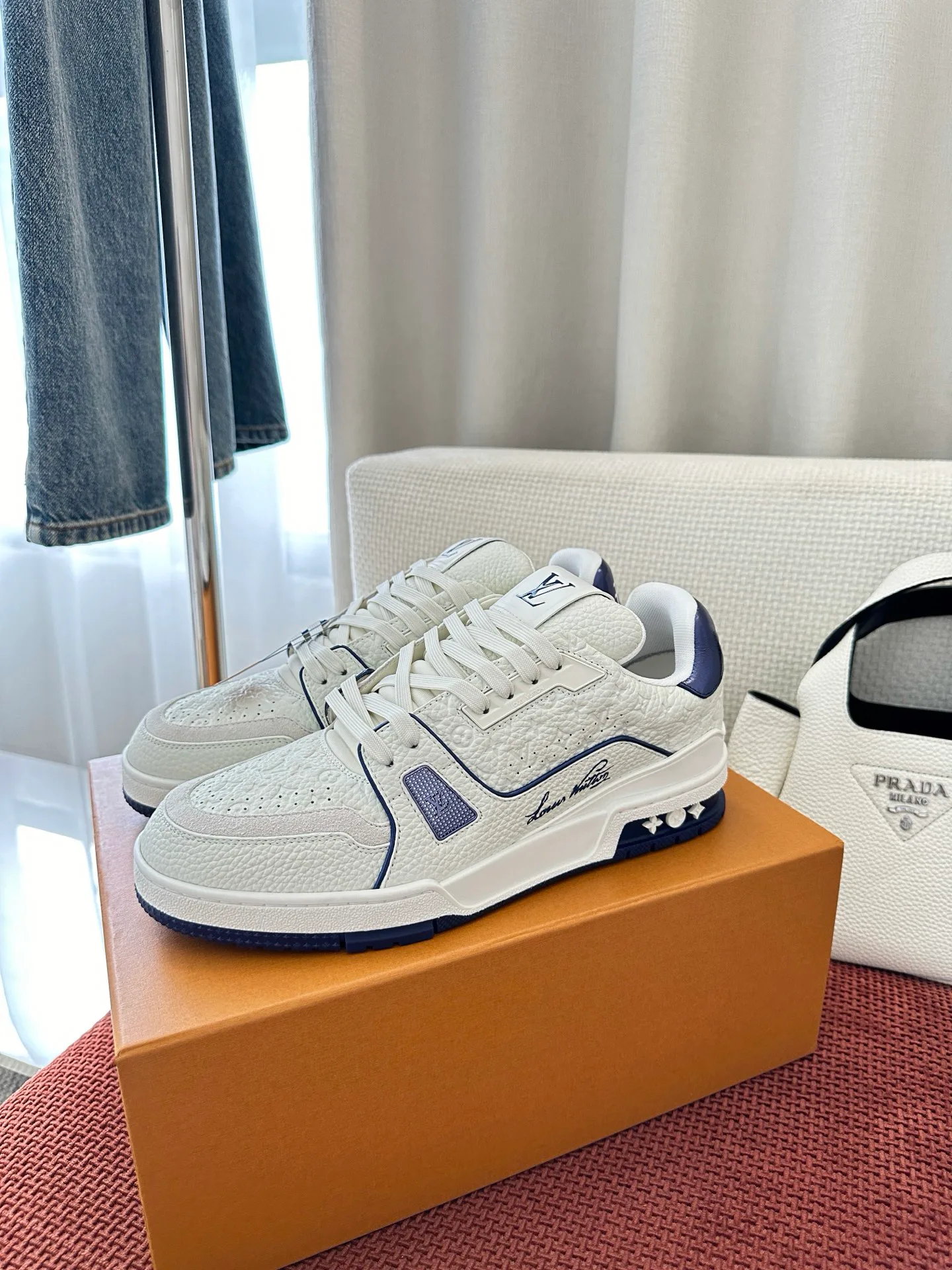 Men's Sneakers LOUIS VUITTON 17449370