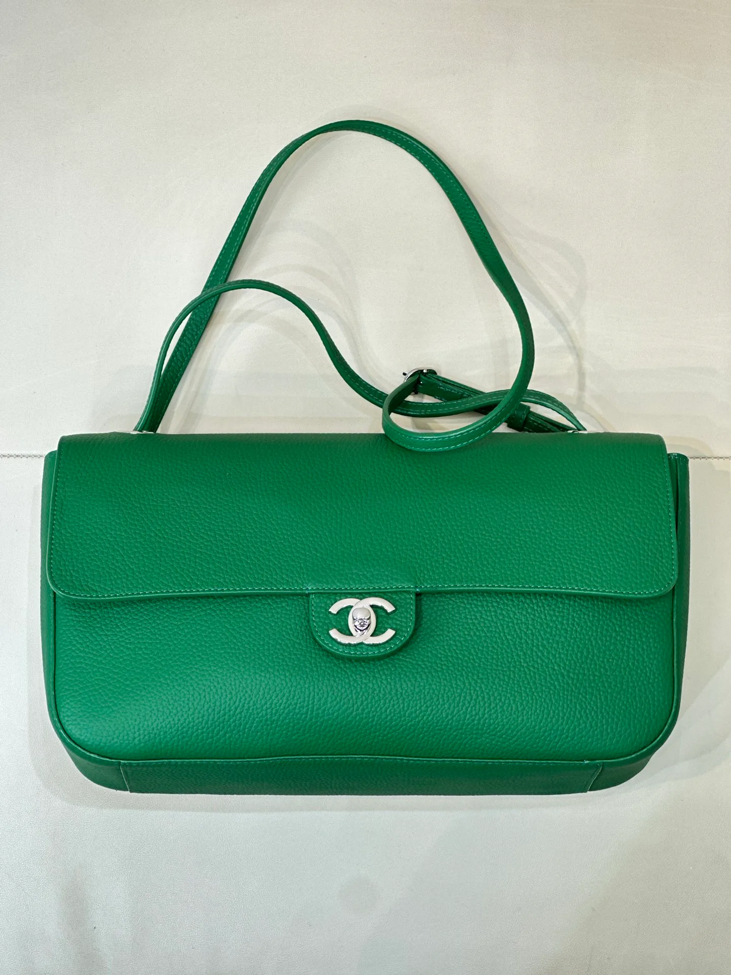Women's Classic Handbags CHANEL 17979578