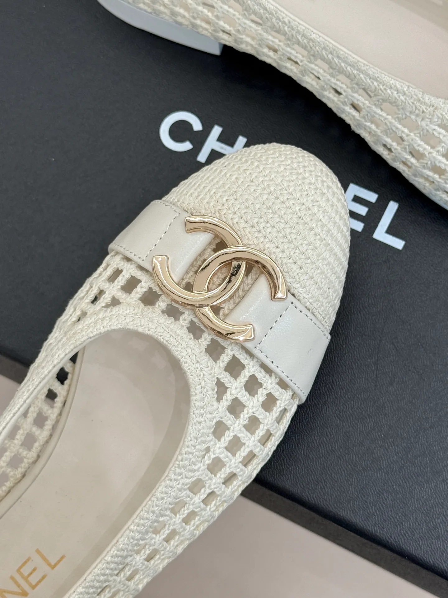 Women's Ballet Flats CHANEL 17240716