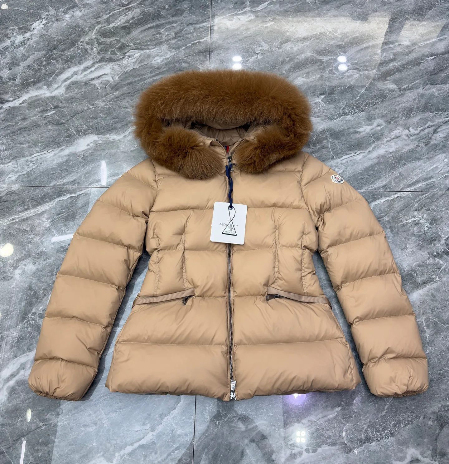 Women's Jackets And Down Jackets MONCLER 18111720