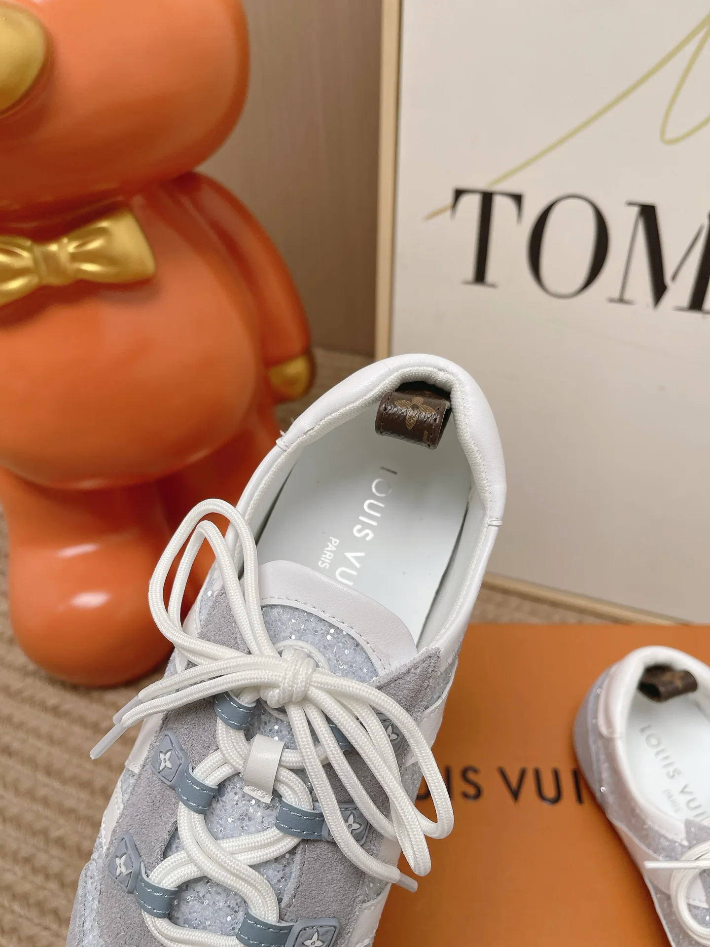 Women's Sneakers LOUIS VUITTON 17571638