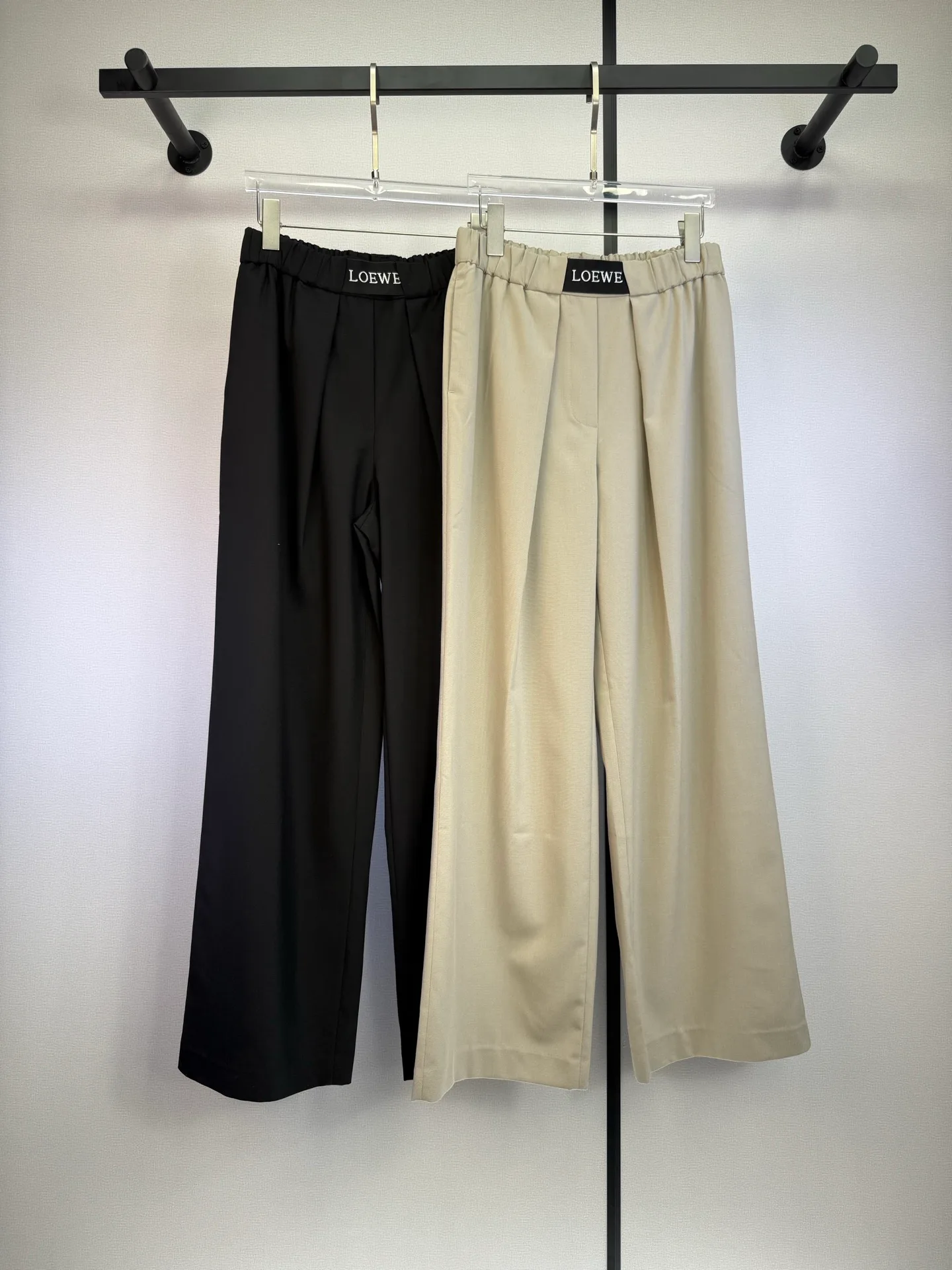 Women's Trousers LOEWE 17799304