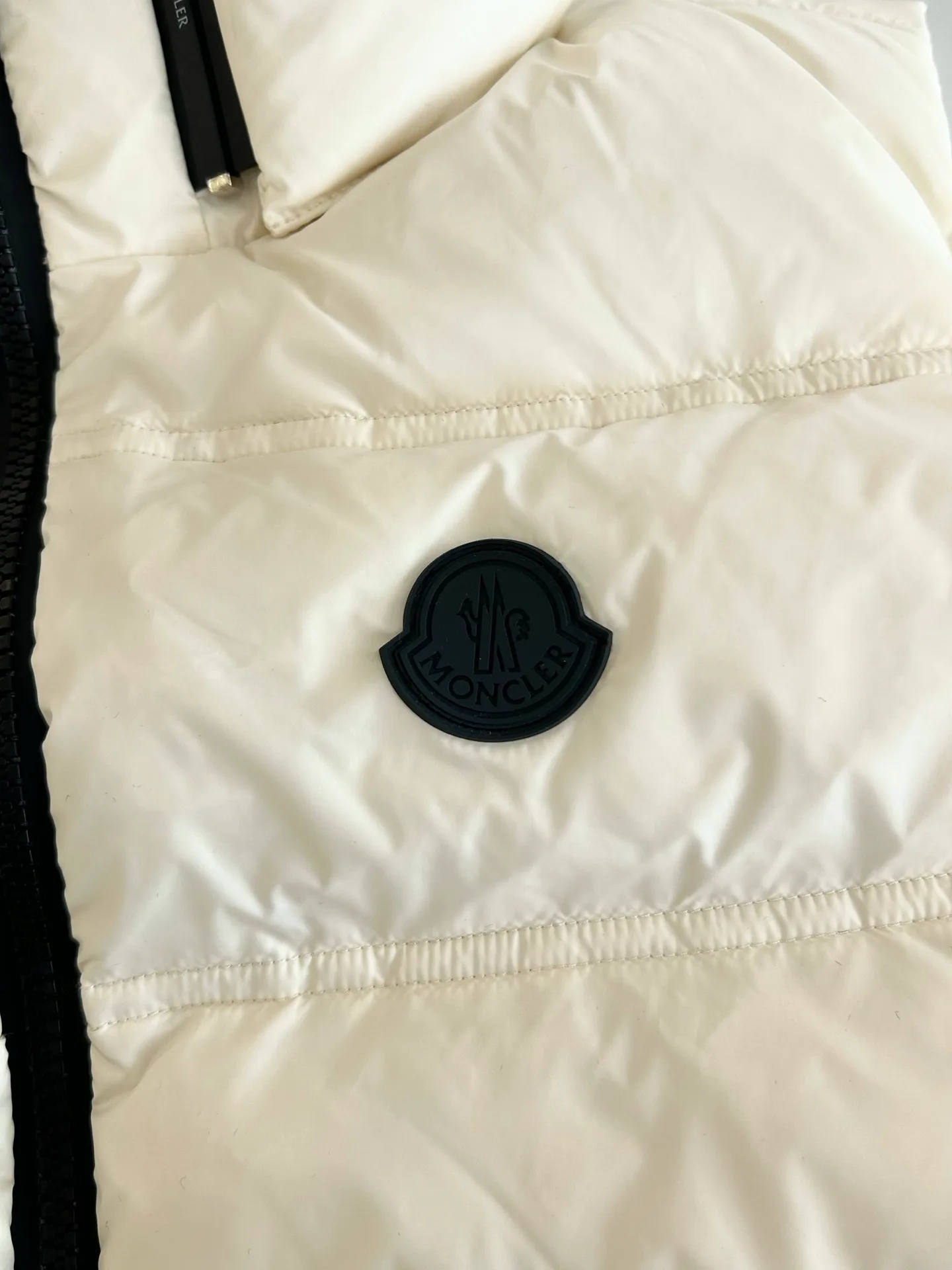 Women's Vests MONCLER 17904509