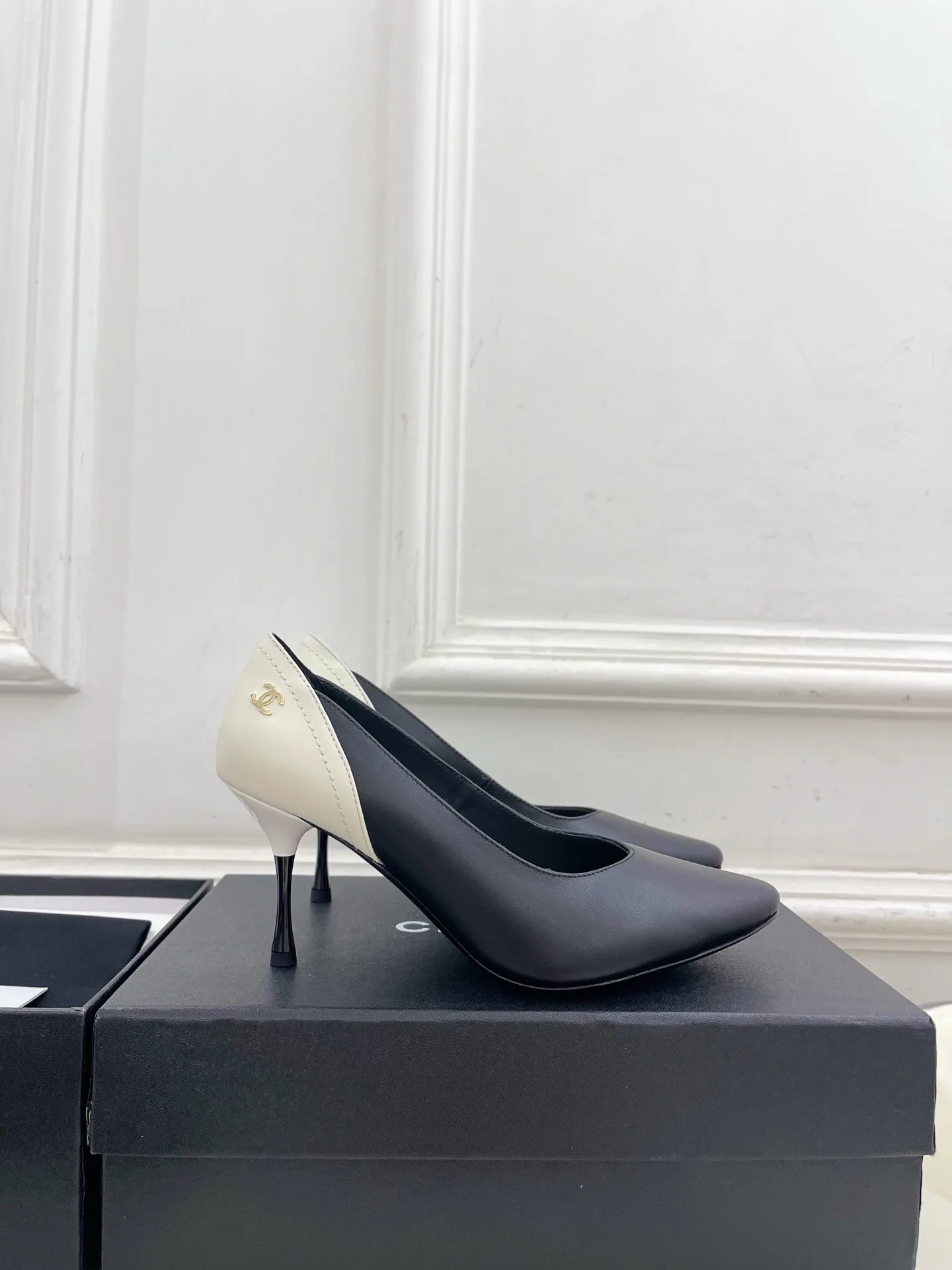 Women's Heels CHANEL 18034598