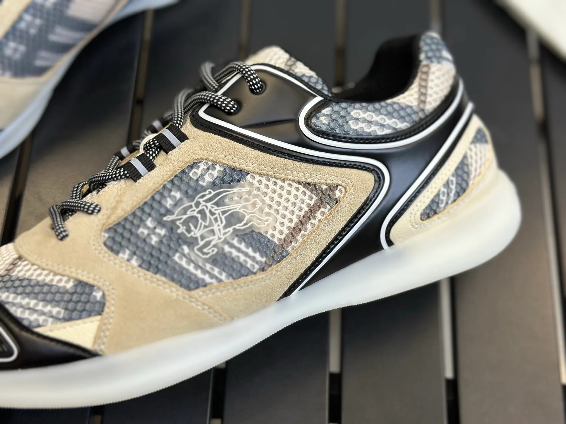 Men's Sneakers BURBERRY 17420353
