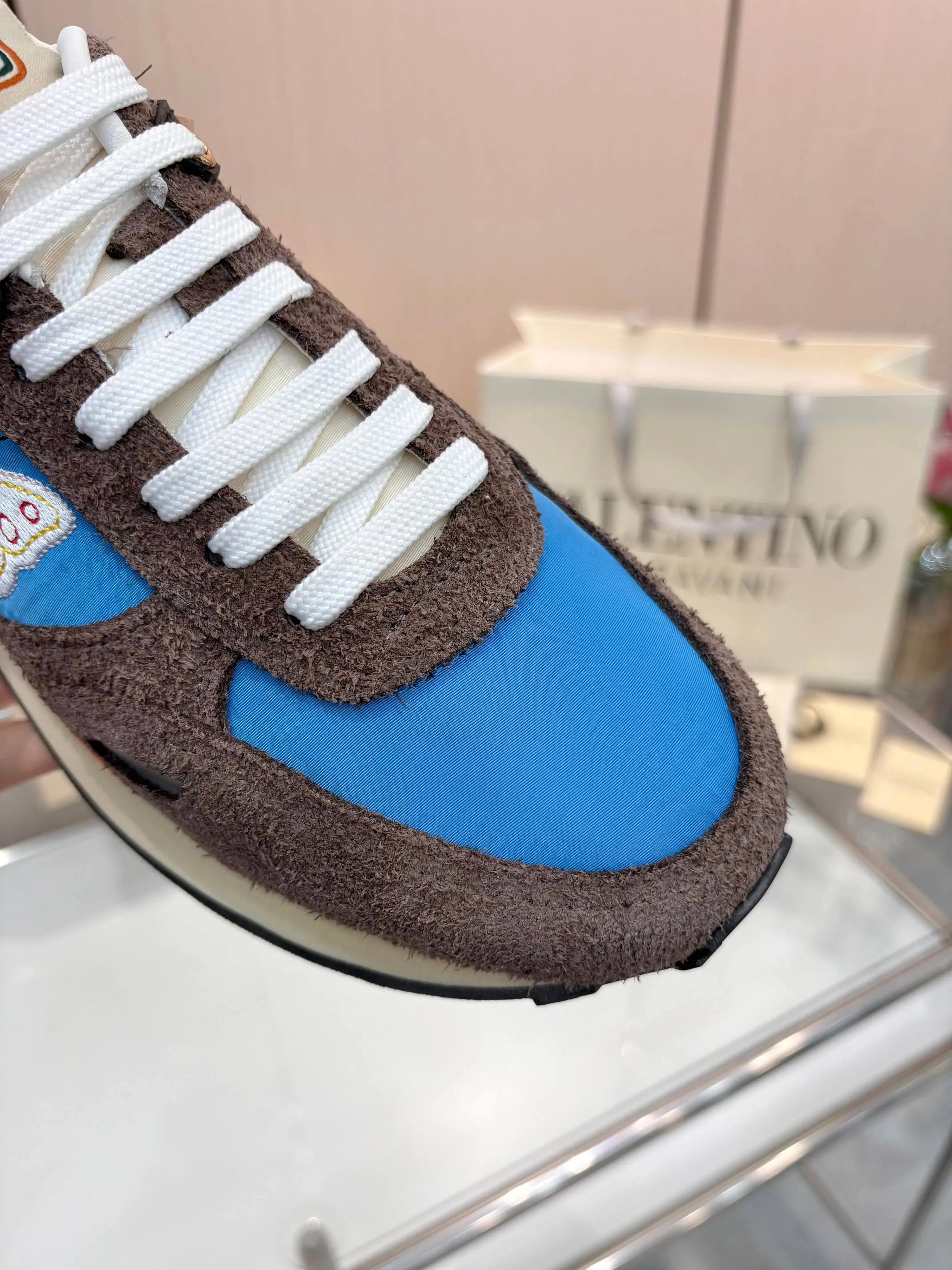 Women's Sneakers VALENTINO 17872799