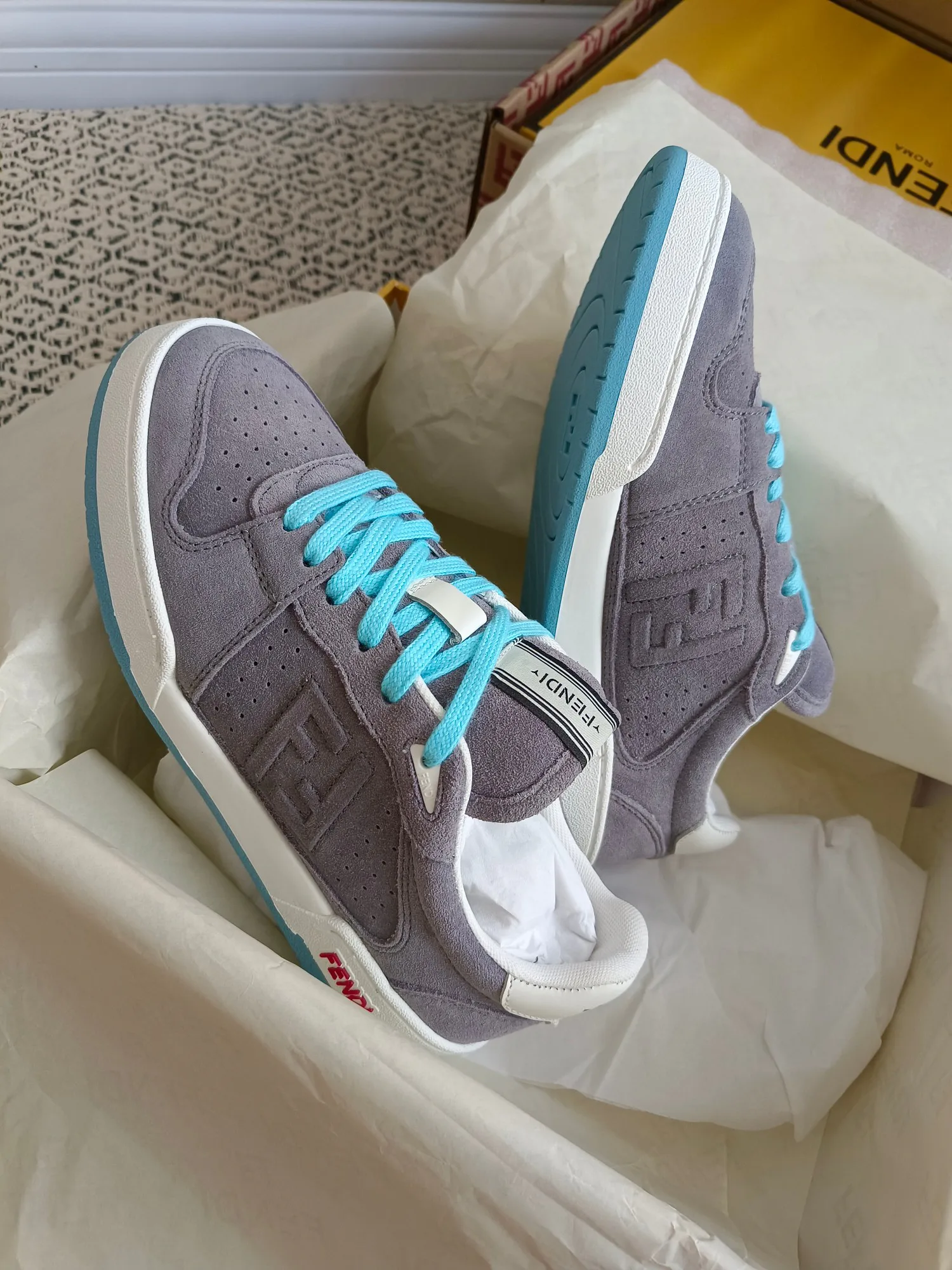 Women's Sneakers FENDI 18425930