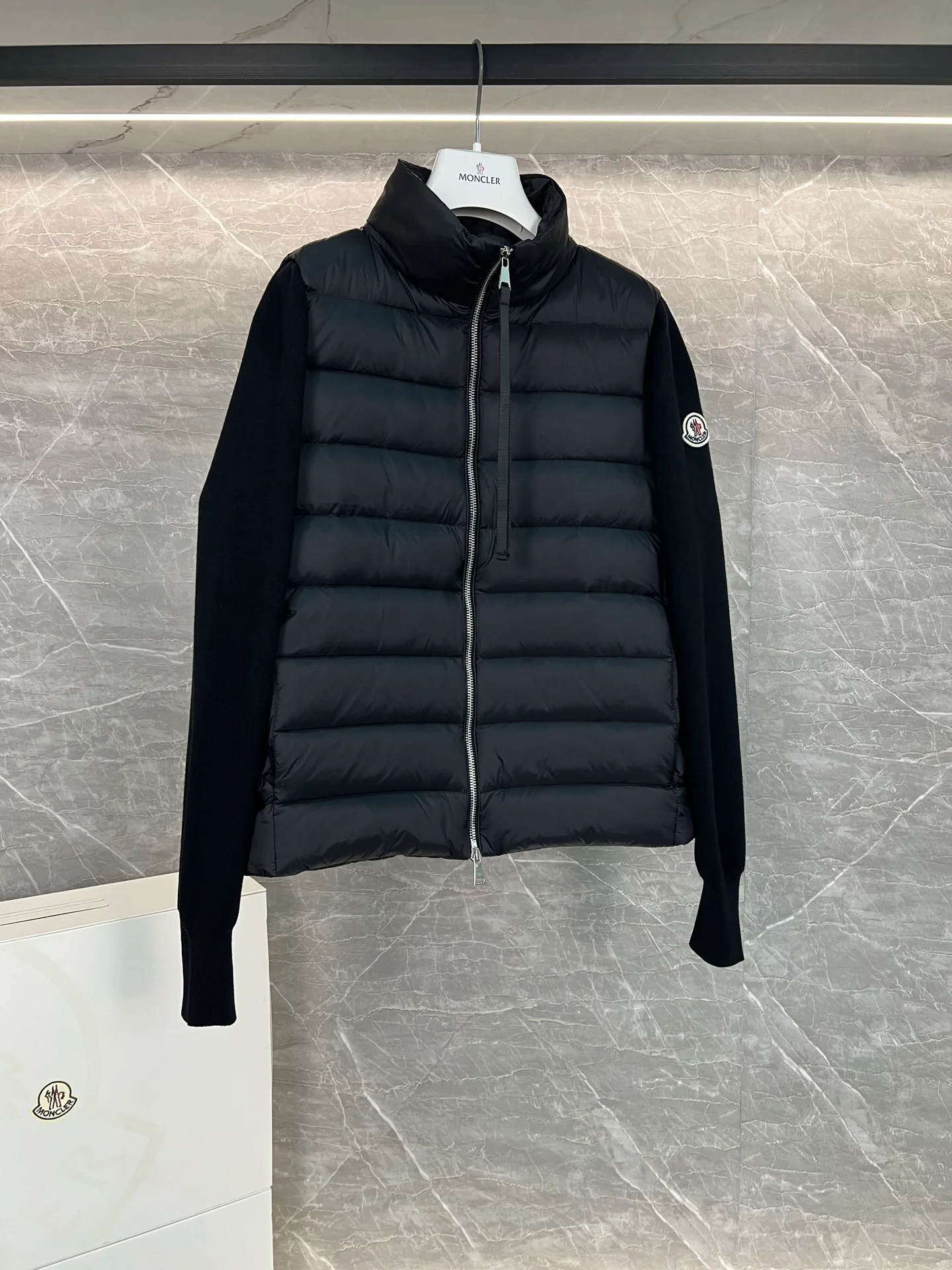 Куртки И Пуховики Женские Moncler 18599809