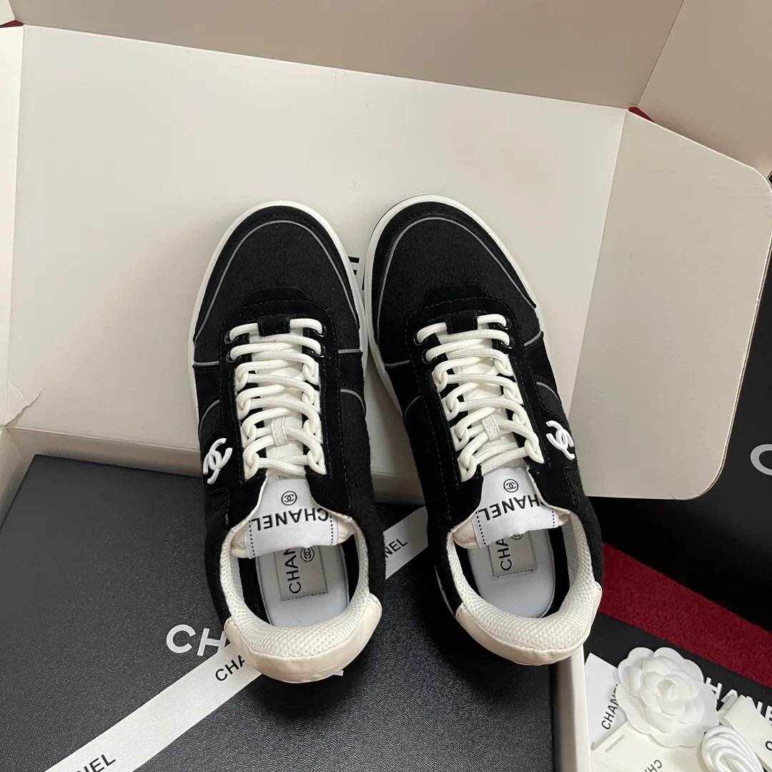 Women's Sneakers CHANEL 18195103