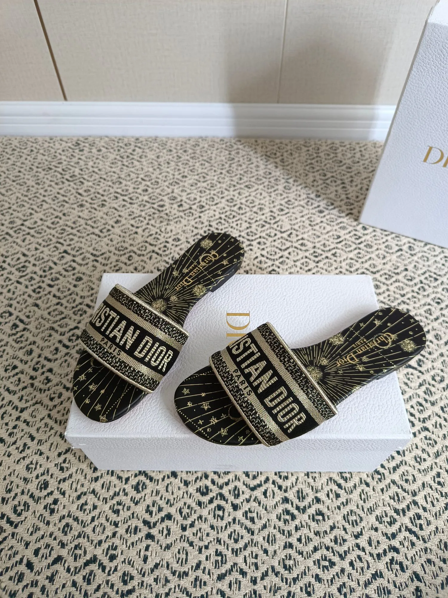 Women's Flip-Flops CHRISTIAN DIOR 17998148