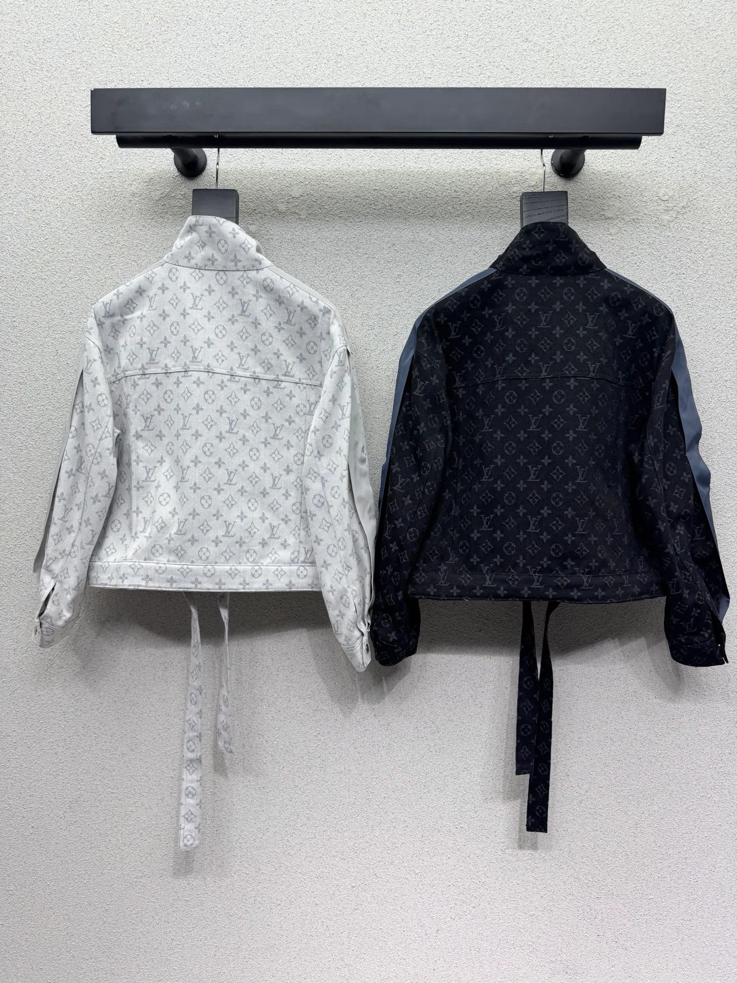 Women's Jackets And Down Jackets LOUIS VUITTON 18327884