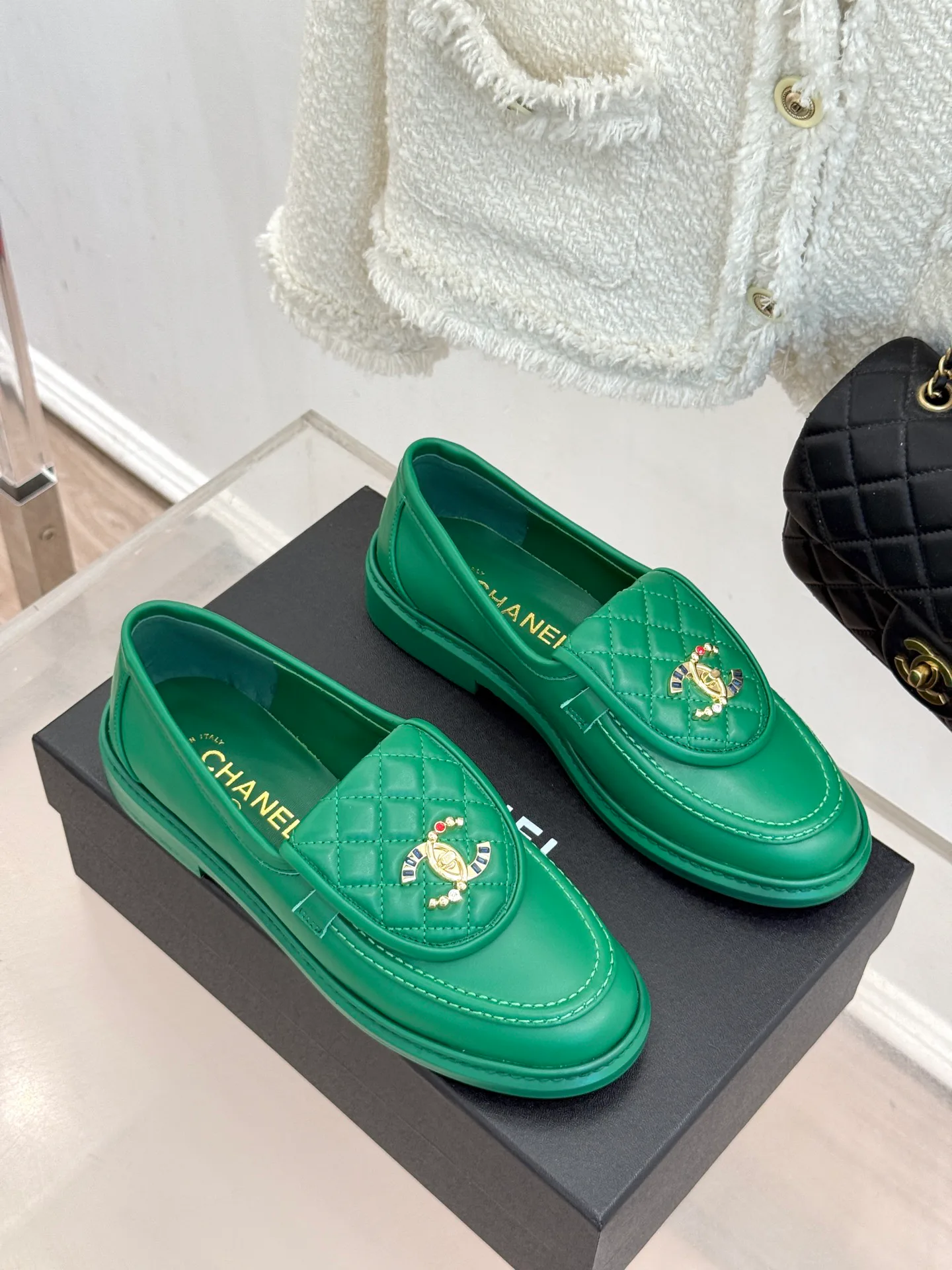 Women's Loafers And Moccasins CHANEL 17336061