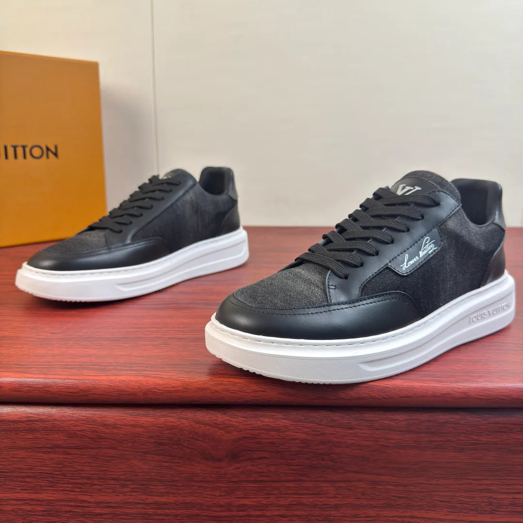 Men's Sneakers LOUIS VUITTON 17722575