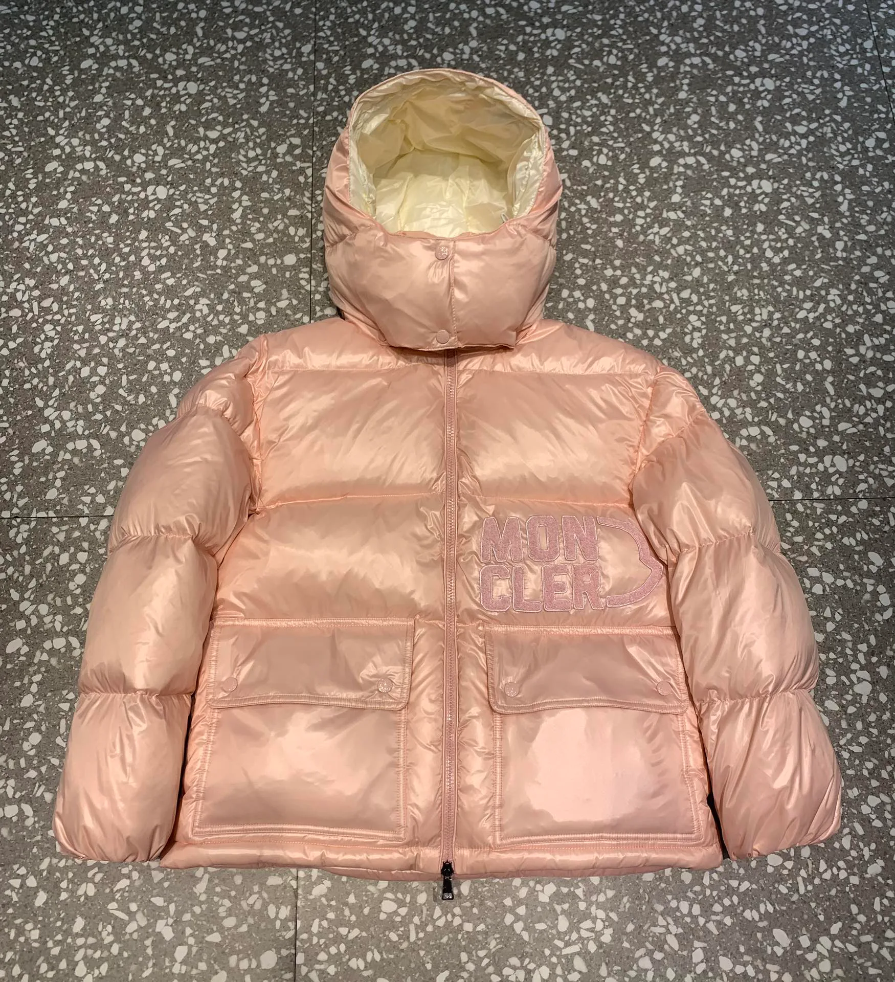 Men's Jackets And Down Jackets MONCLER 18392255
