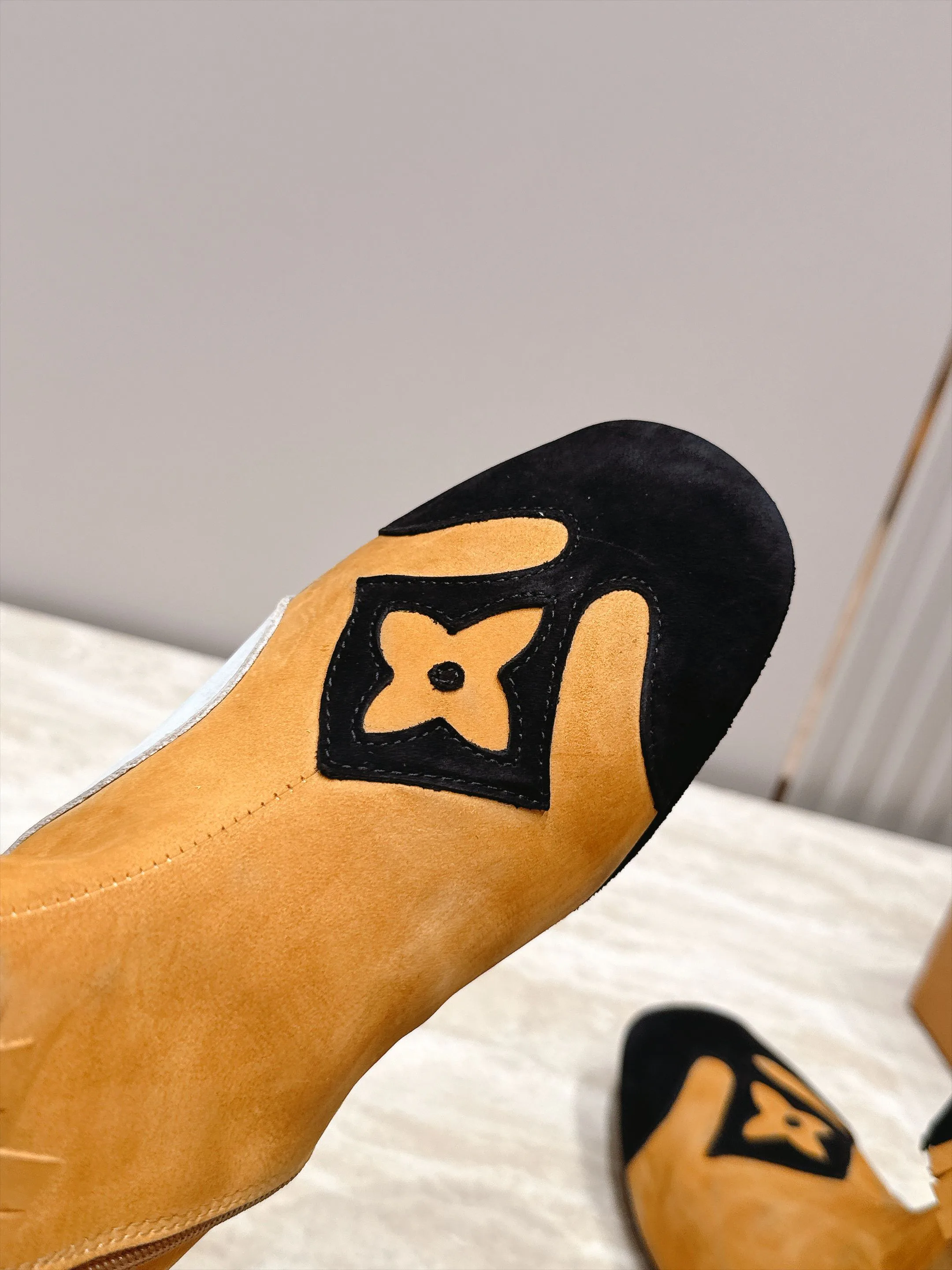 Women's Booties LOUIS VUITTON 18187155