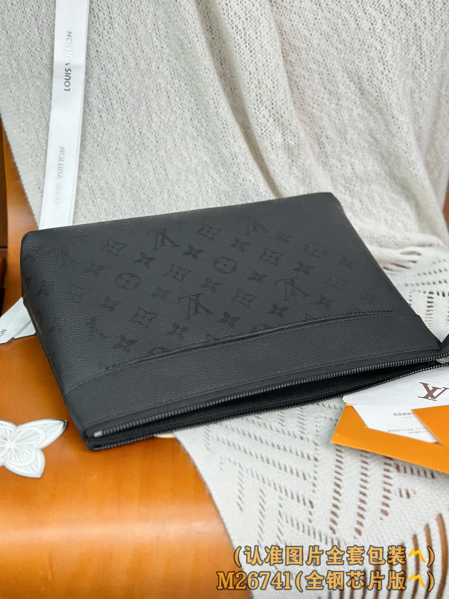 Women's Clutches LOUIS VUITTON 18359512