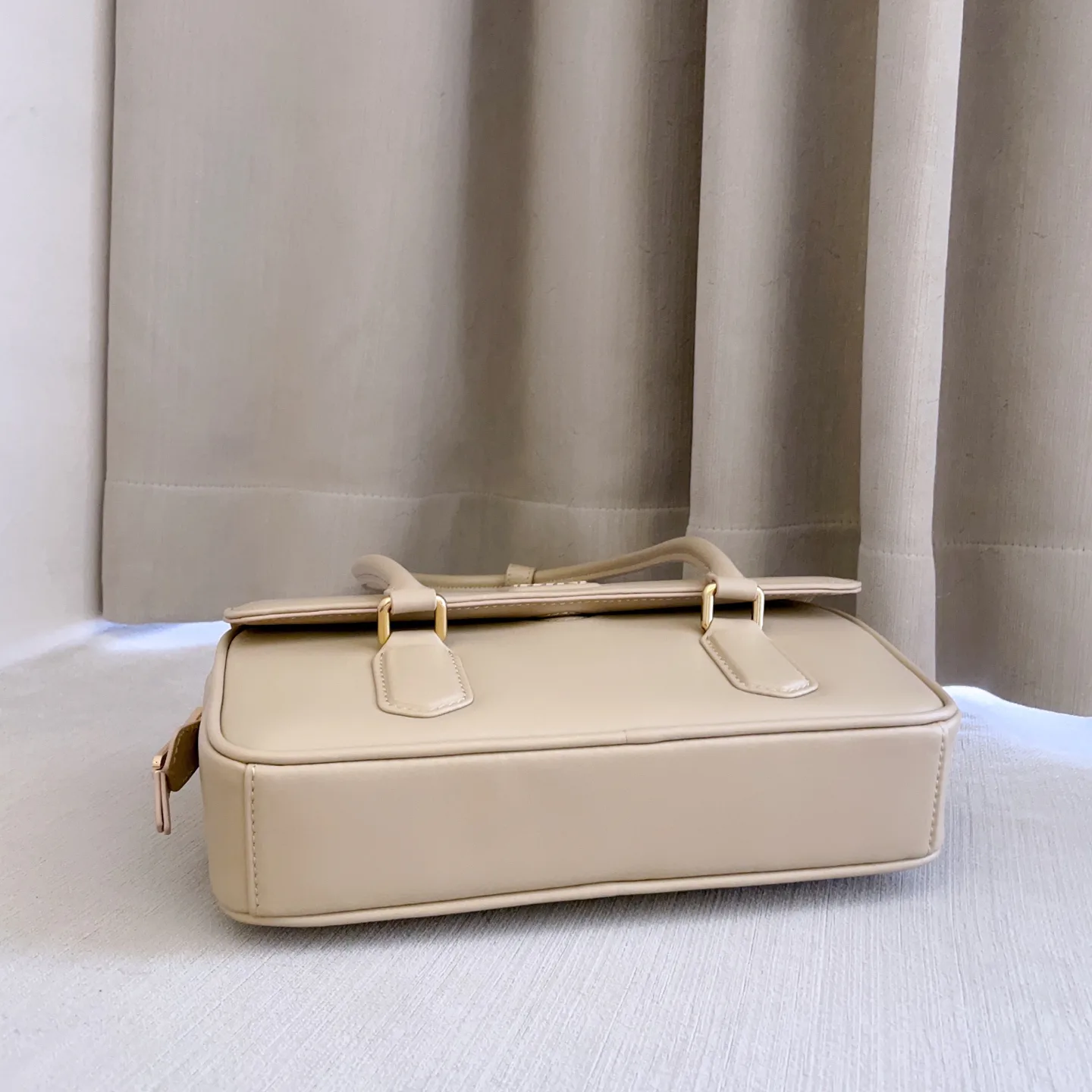 Women's Classic Handbags MIU MIU 18323216