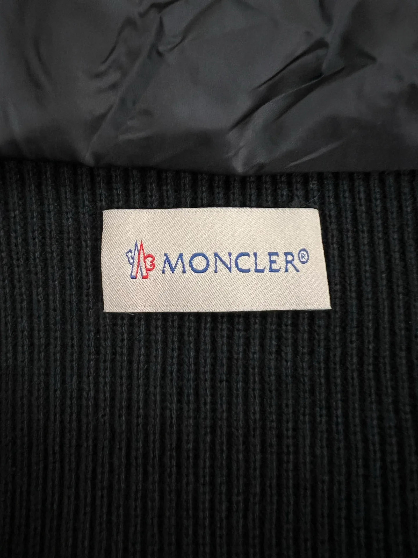 Куртки И Пуховики Мужские Moncler 18599824