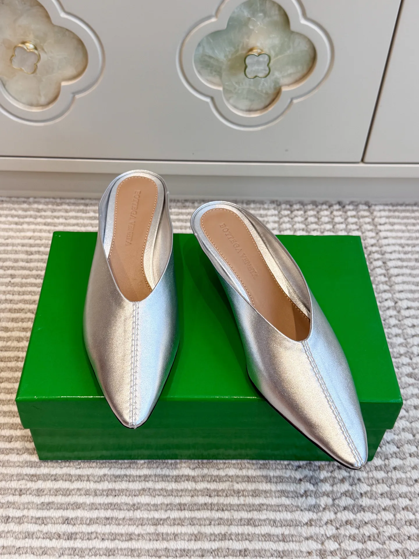 Women's Mules And Clogs BOTTEGA VENETA 18146310