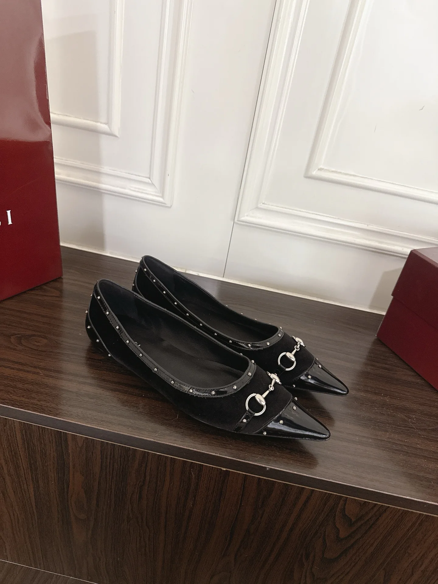 Women's Ballet Flats GUCCI 18135568