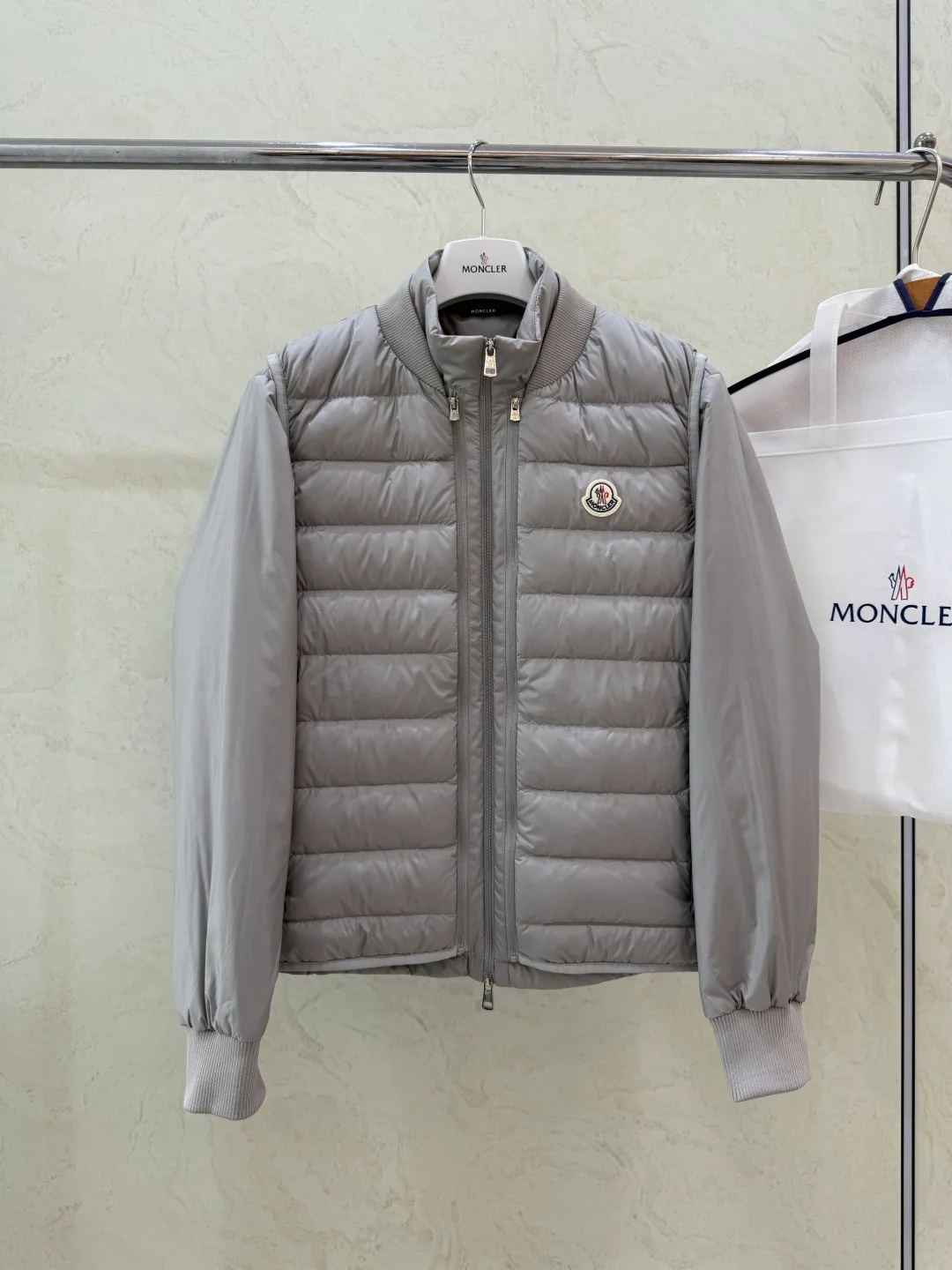 Men's Jackets And Down Jackets MONCLER 18507136