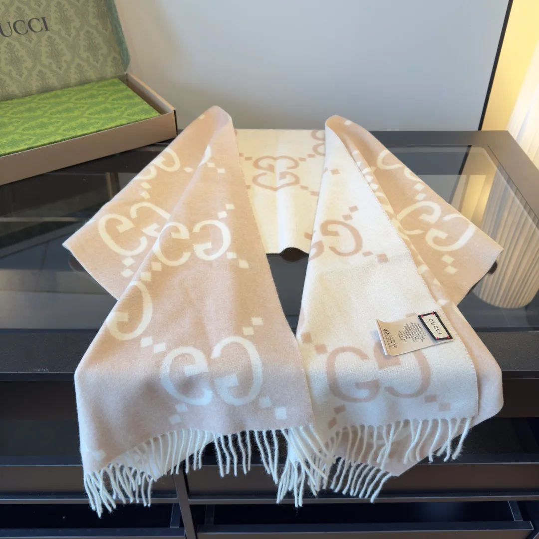 Scarves GUCCI 17896035
