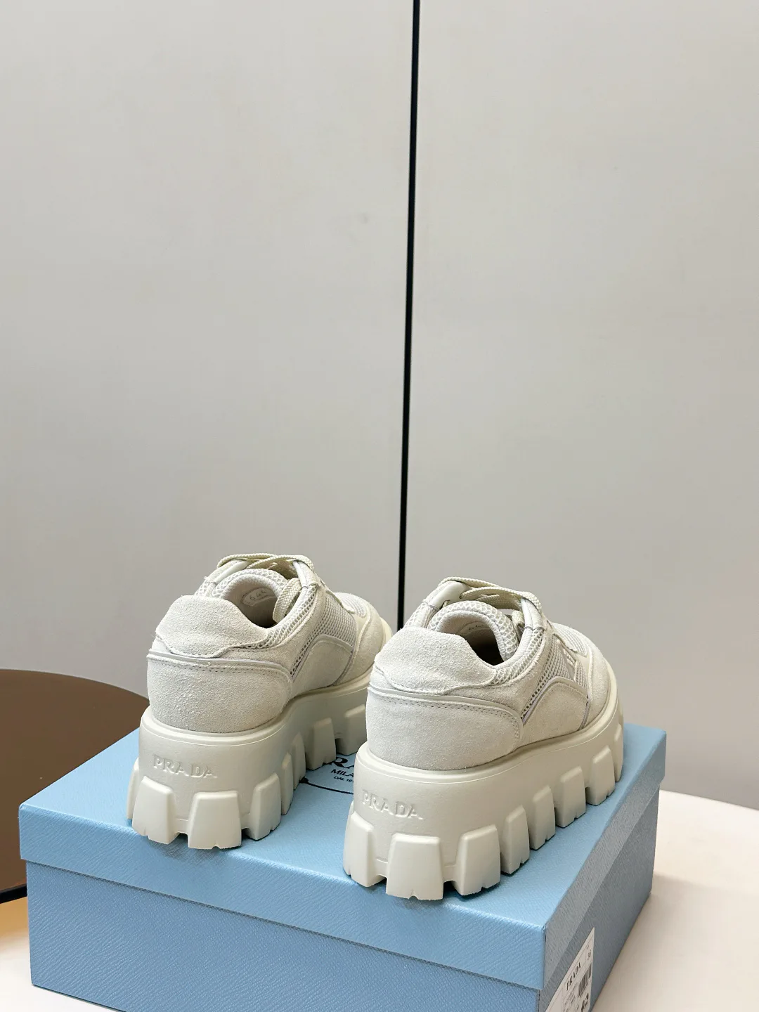 Women's Sneakers PRADA 18133087