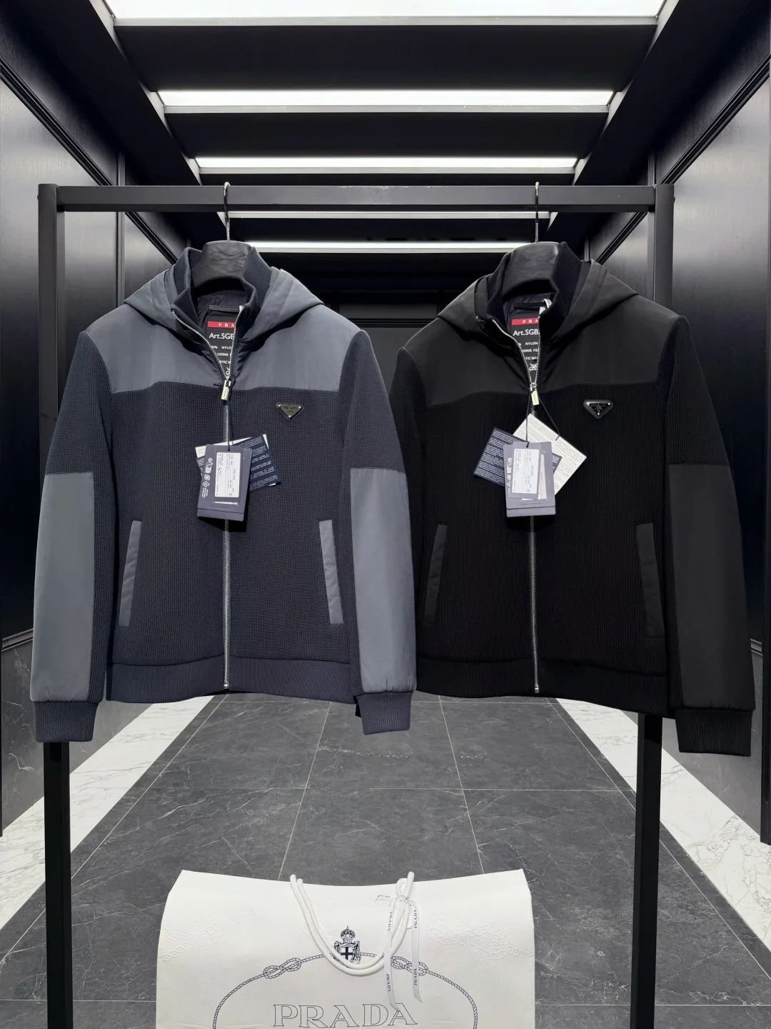 Куртки И Пуховики Мужские Prada 18596149