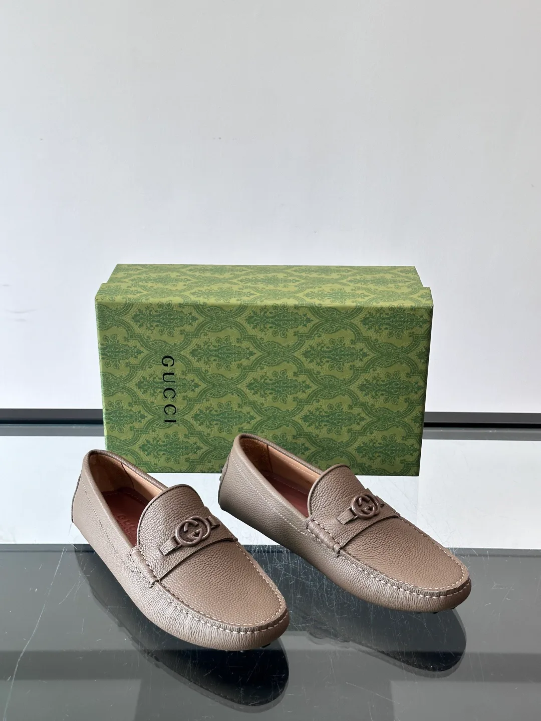 Men's Loafers And Dress Shoes GUCCI 17588558