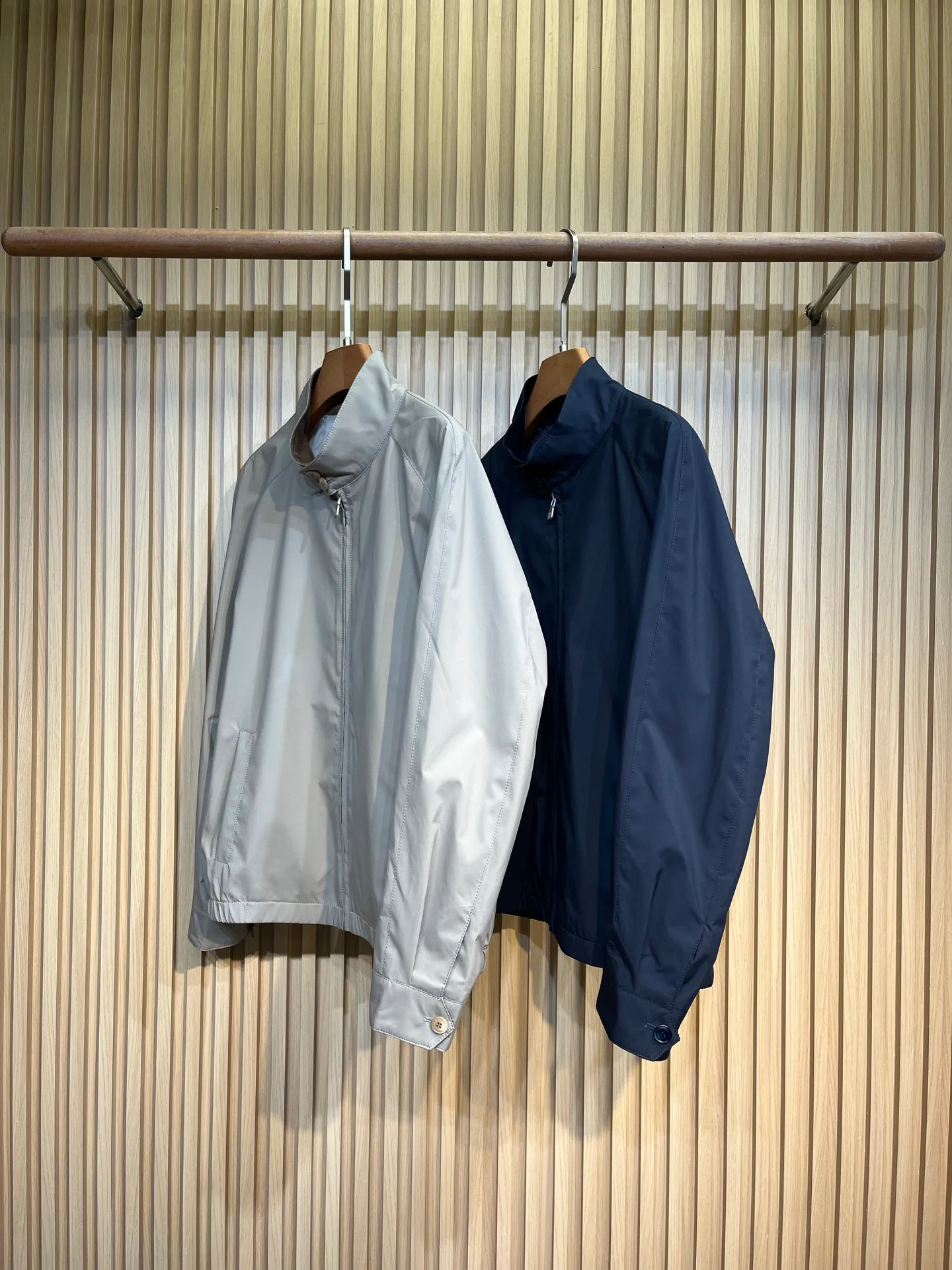 Куртки И Пуховики Мужские Brunello Cucinelli 18609369