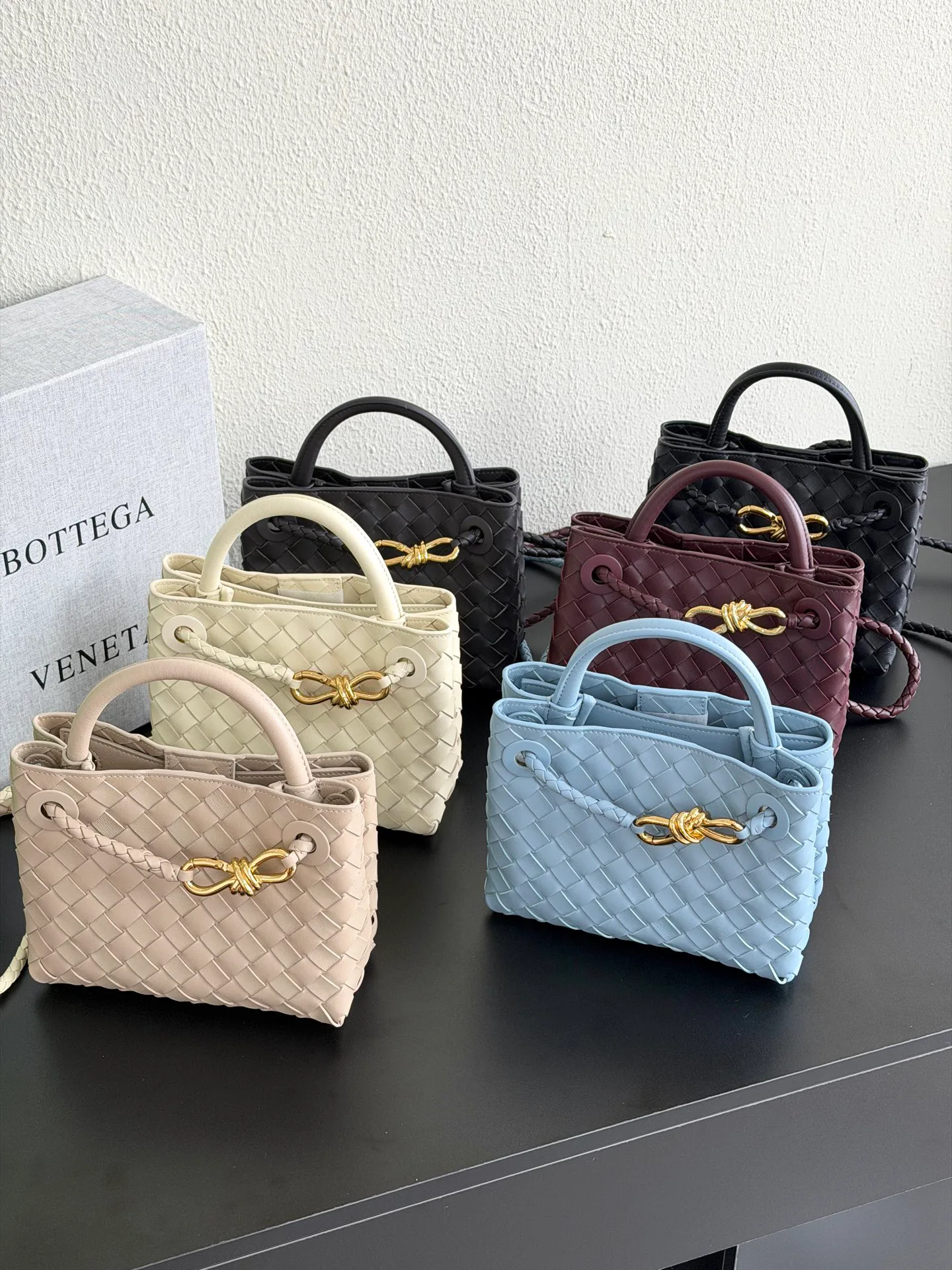 Women's Classic Handbags BOTTEGA VENETA 17135909