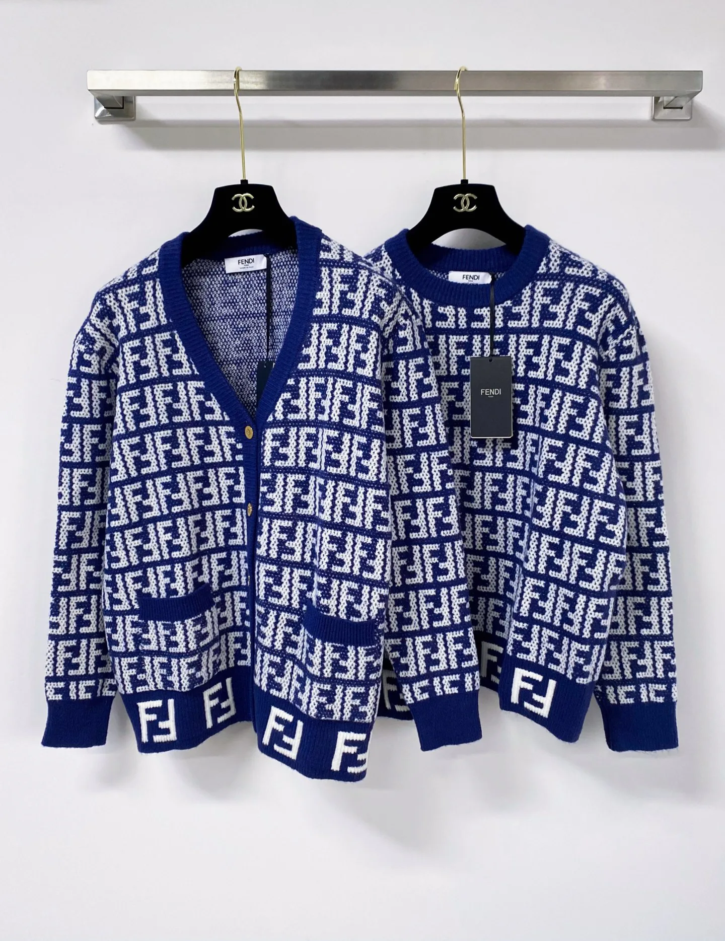 Women's Jumpers And Sweaters FENDI 18150714