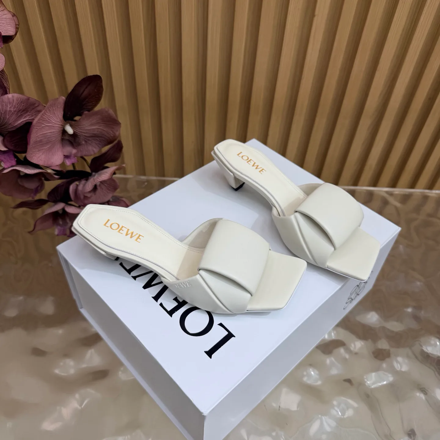 Women's Mules And Clogs LOEWE 18235592
