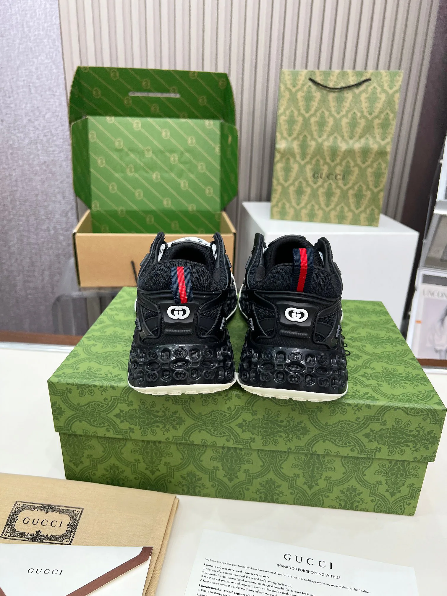 Men's Sneakers GUCCI 17620393