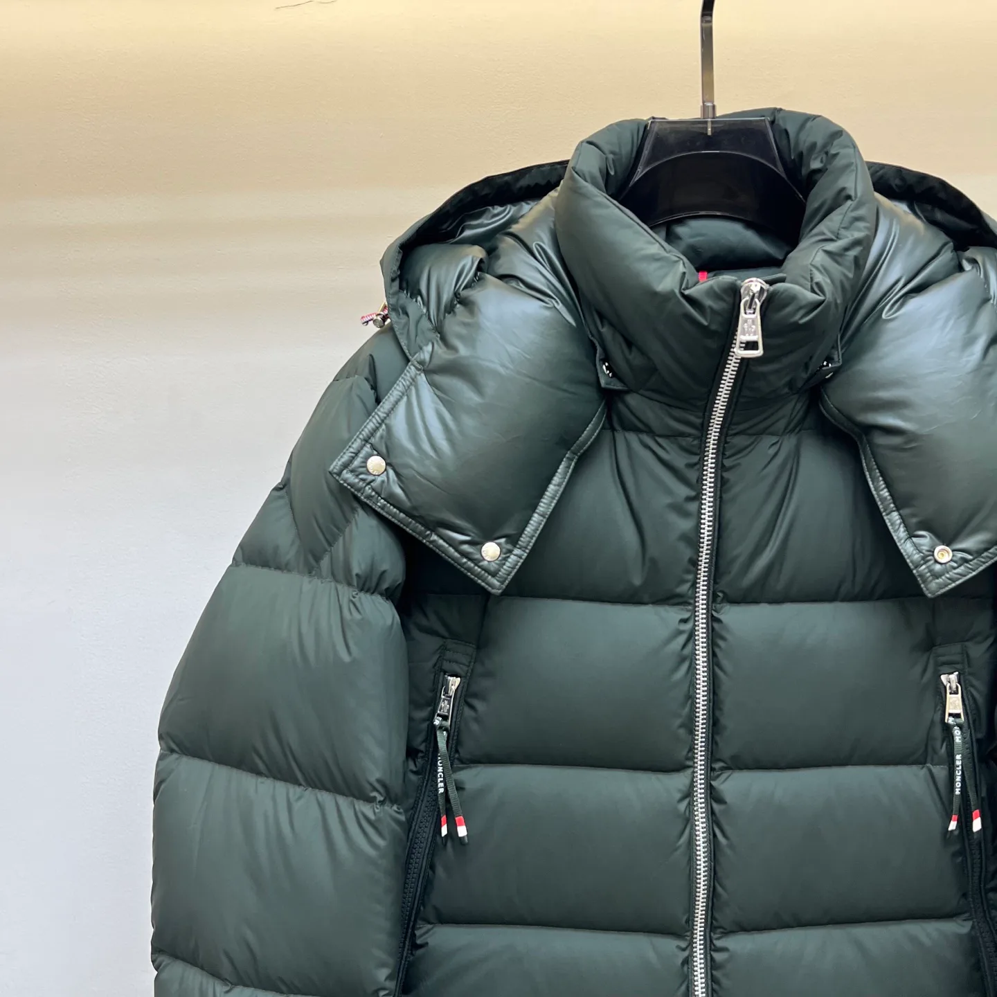 Women's Jackets And Down Jackets MONCLER 18281199