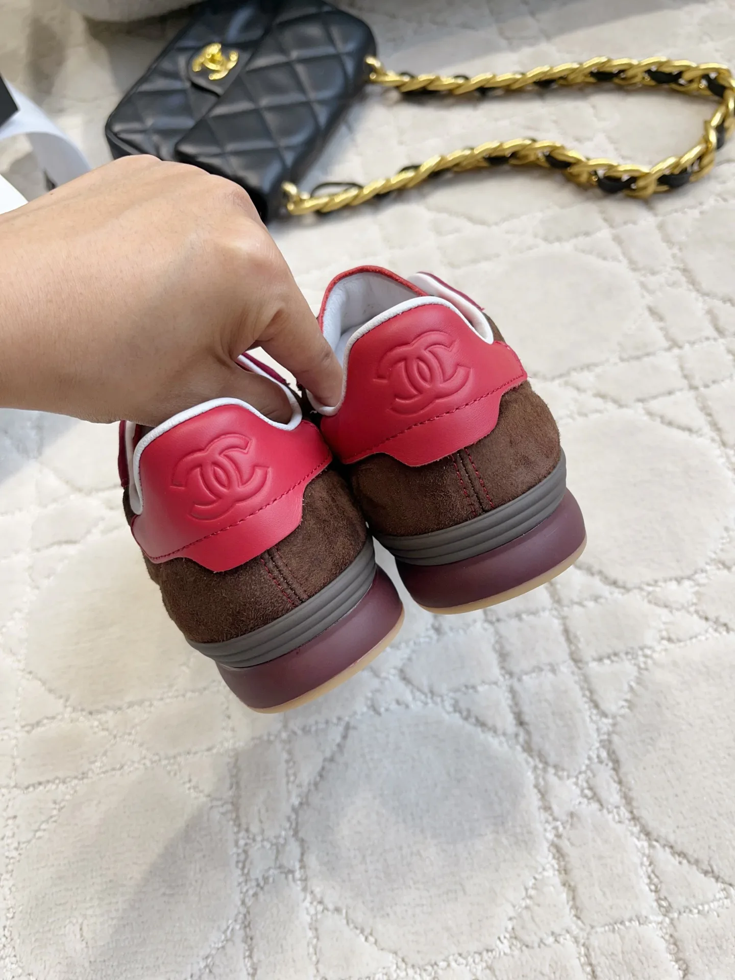 Women's Sneakers CHANEL 17936555