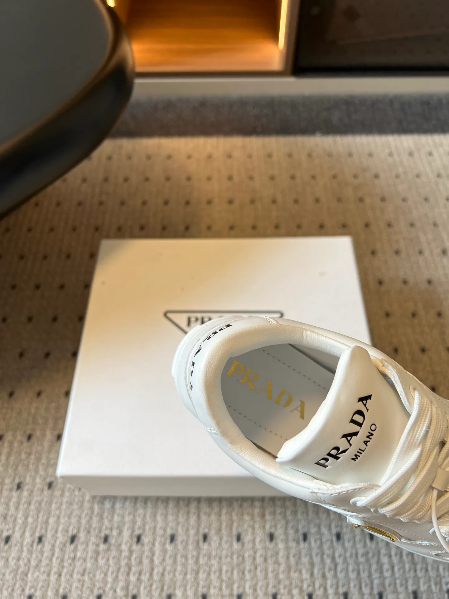 Women's Sneakers PRADA 18509472
