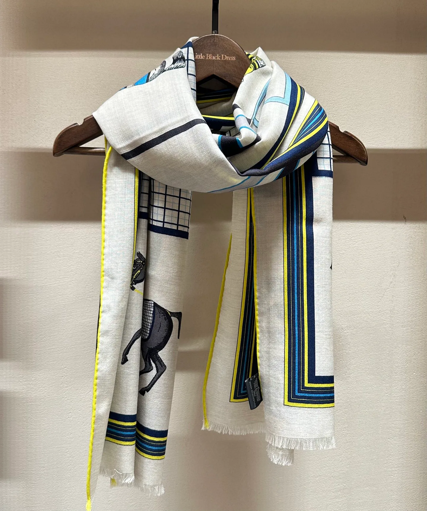 Scarves HERMES 18222482