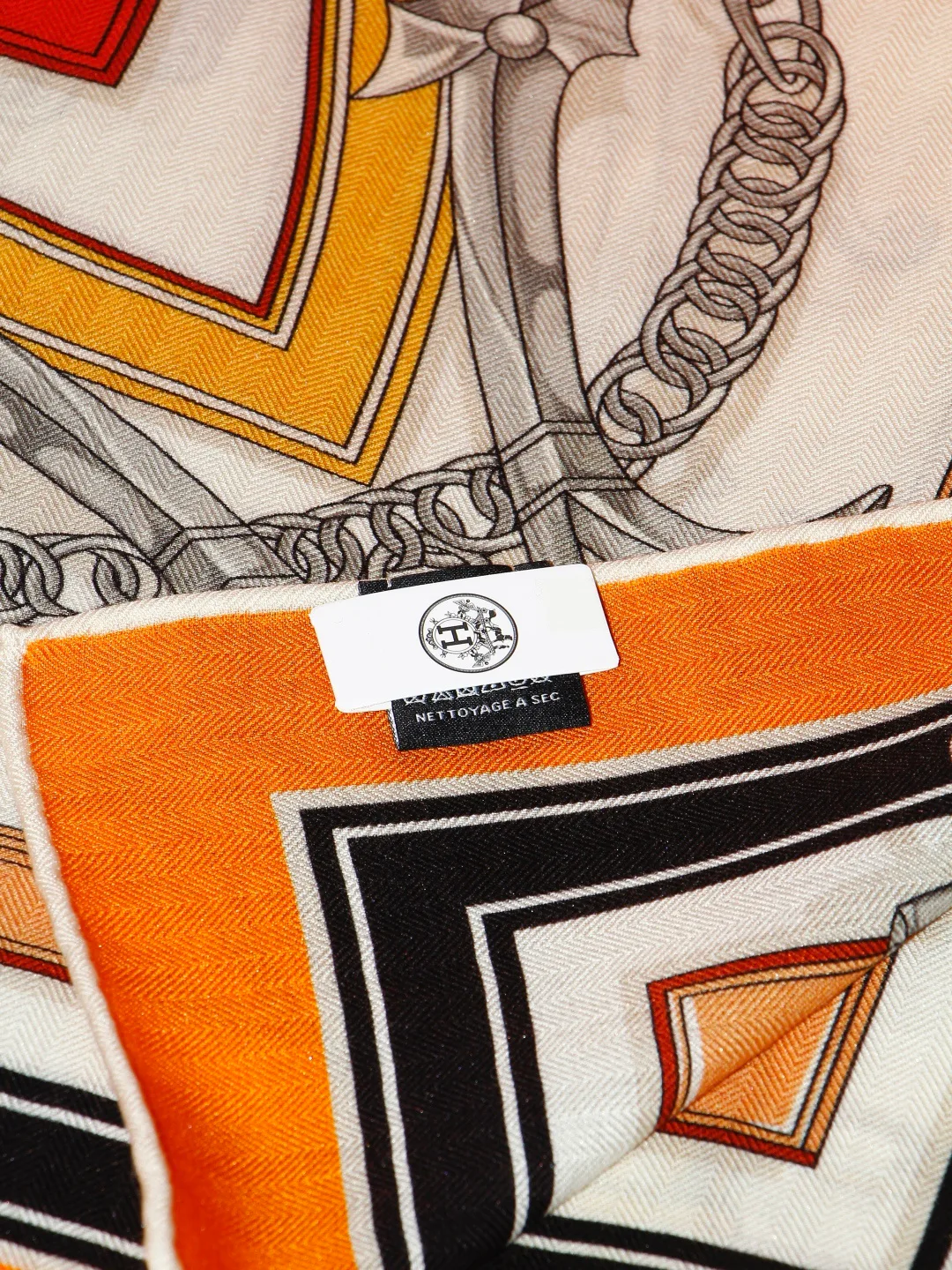 Silk Scarves HERMES 18220177