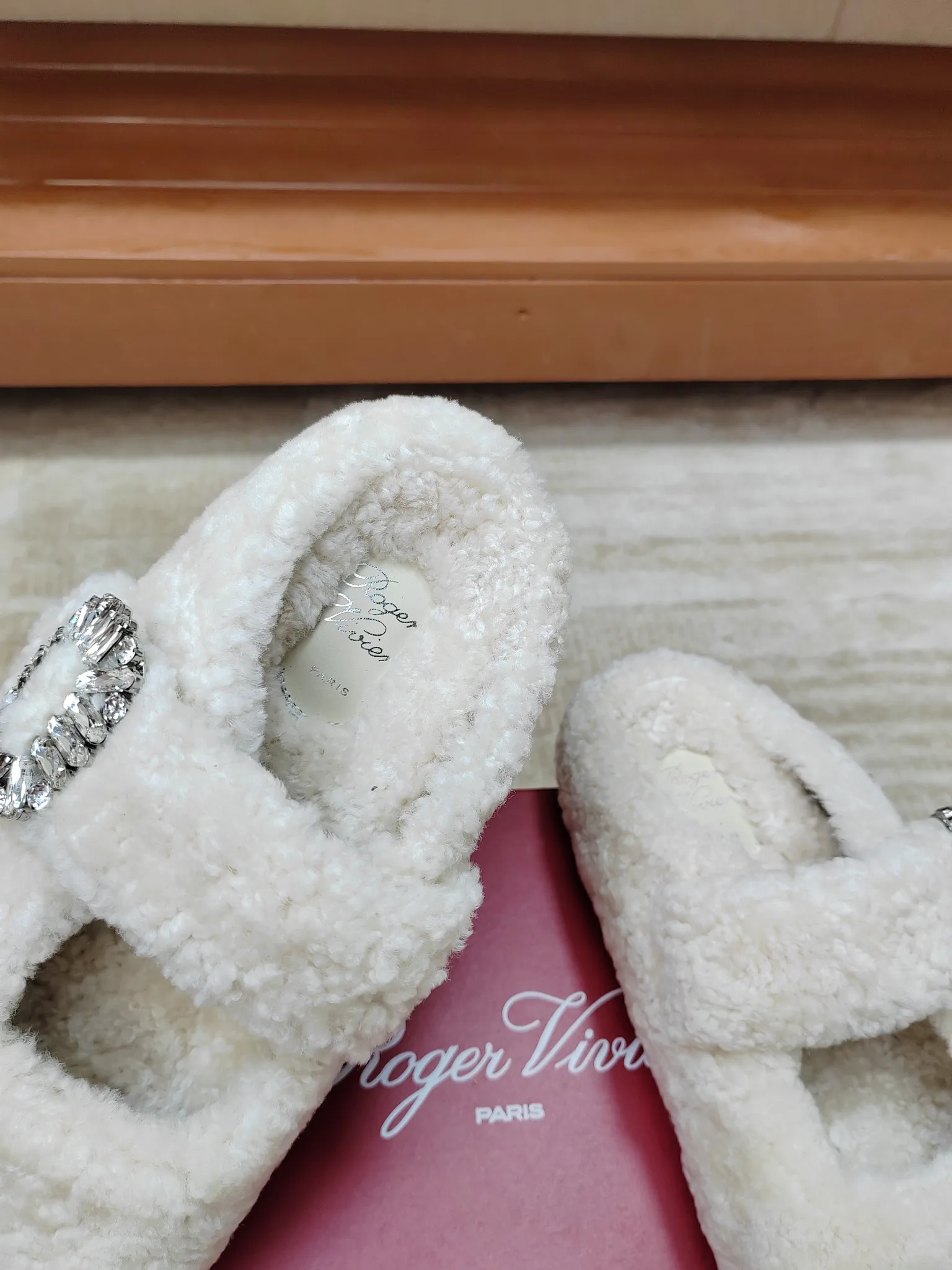 Women's Slippers ROGER VIVIER 17852285