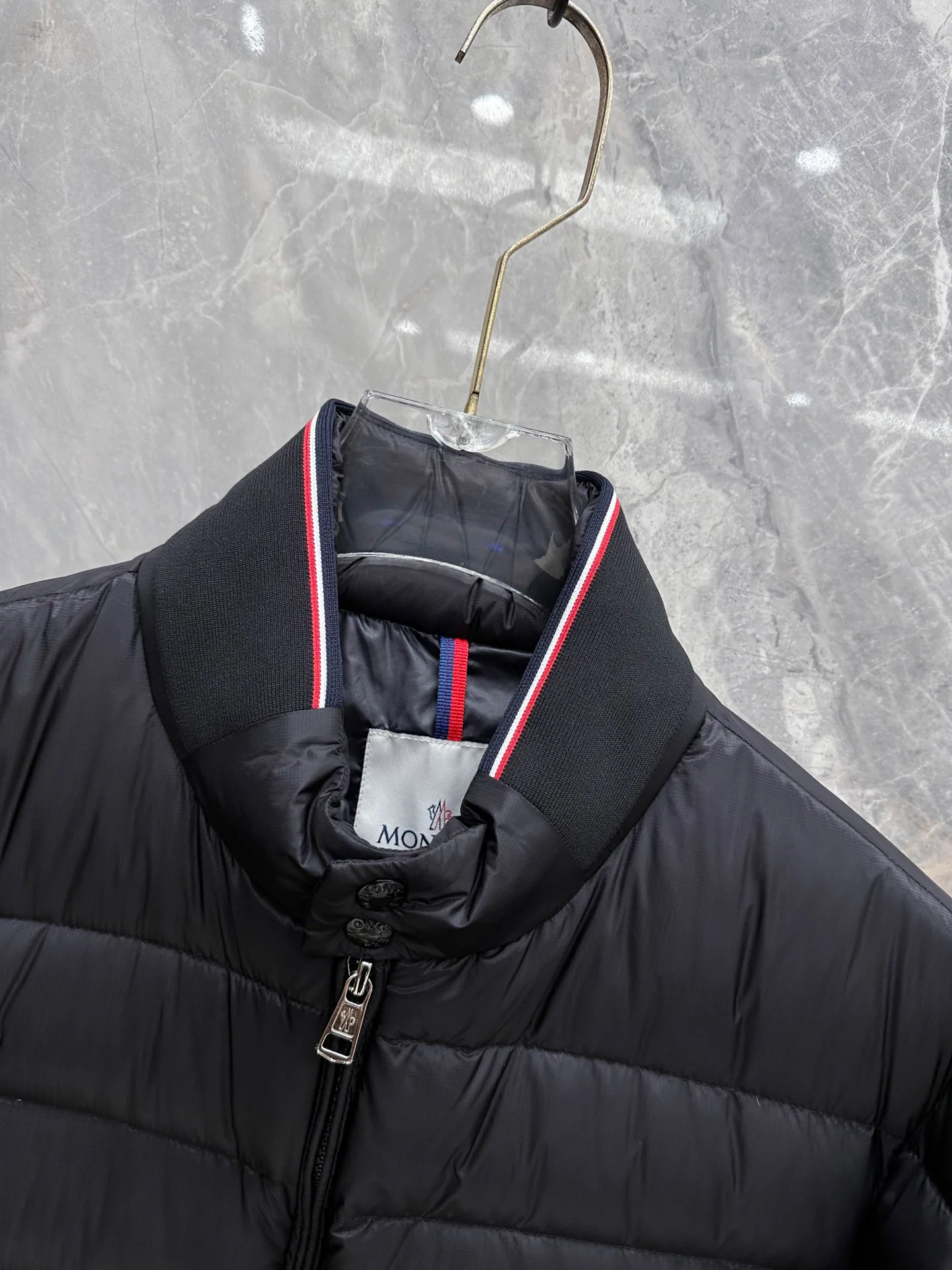 Куртки И Пуховики Мужские Moncler 18596298