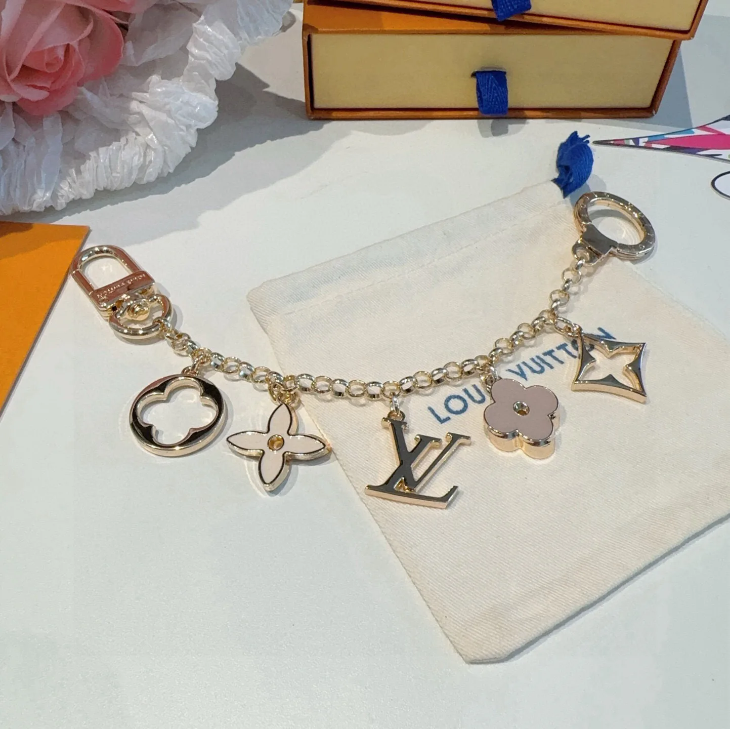 Key Cases LOUIS VUITTON 18013861
