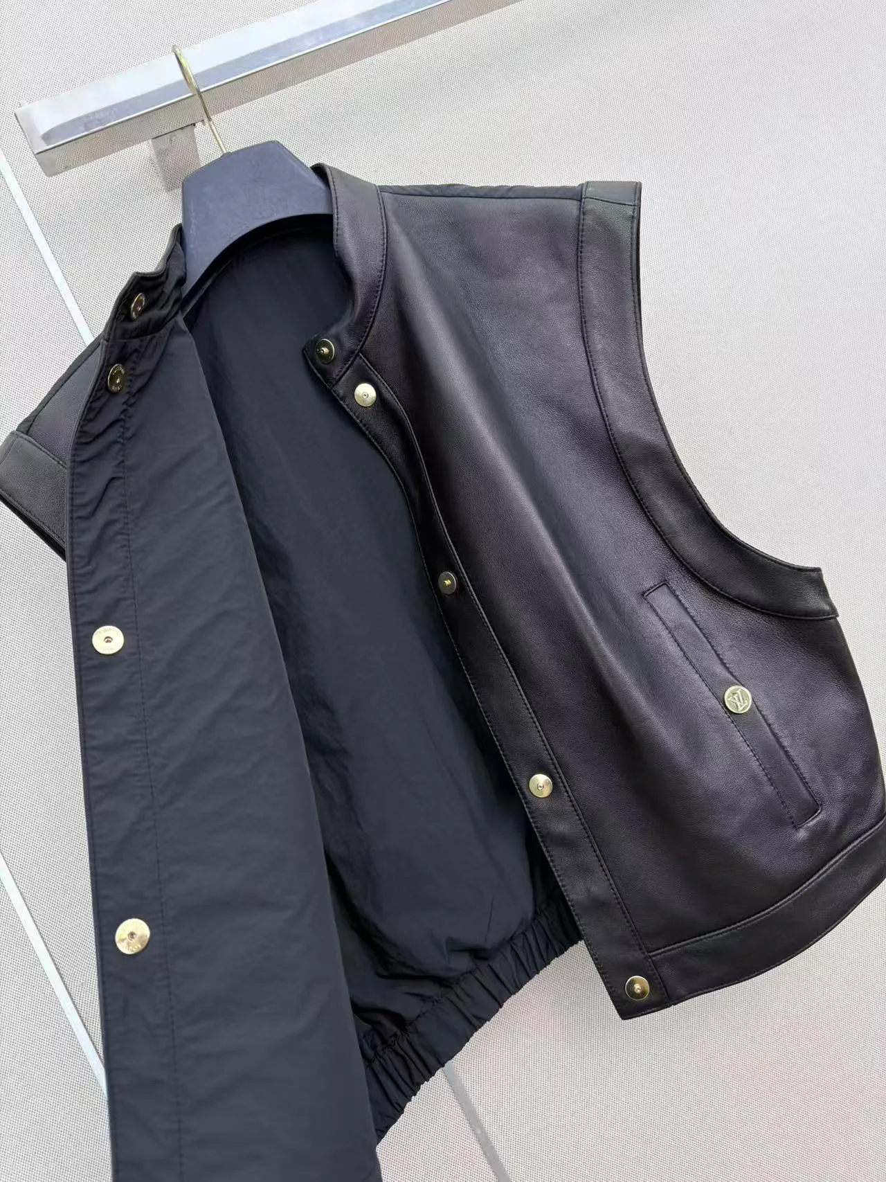 Women's Vests LOUIS VUITTON 18113277