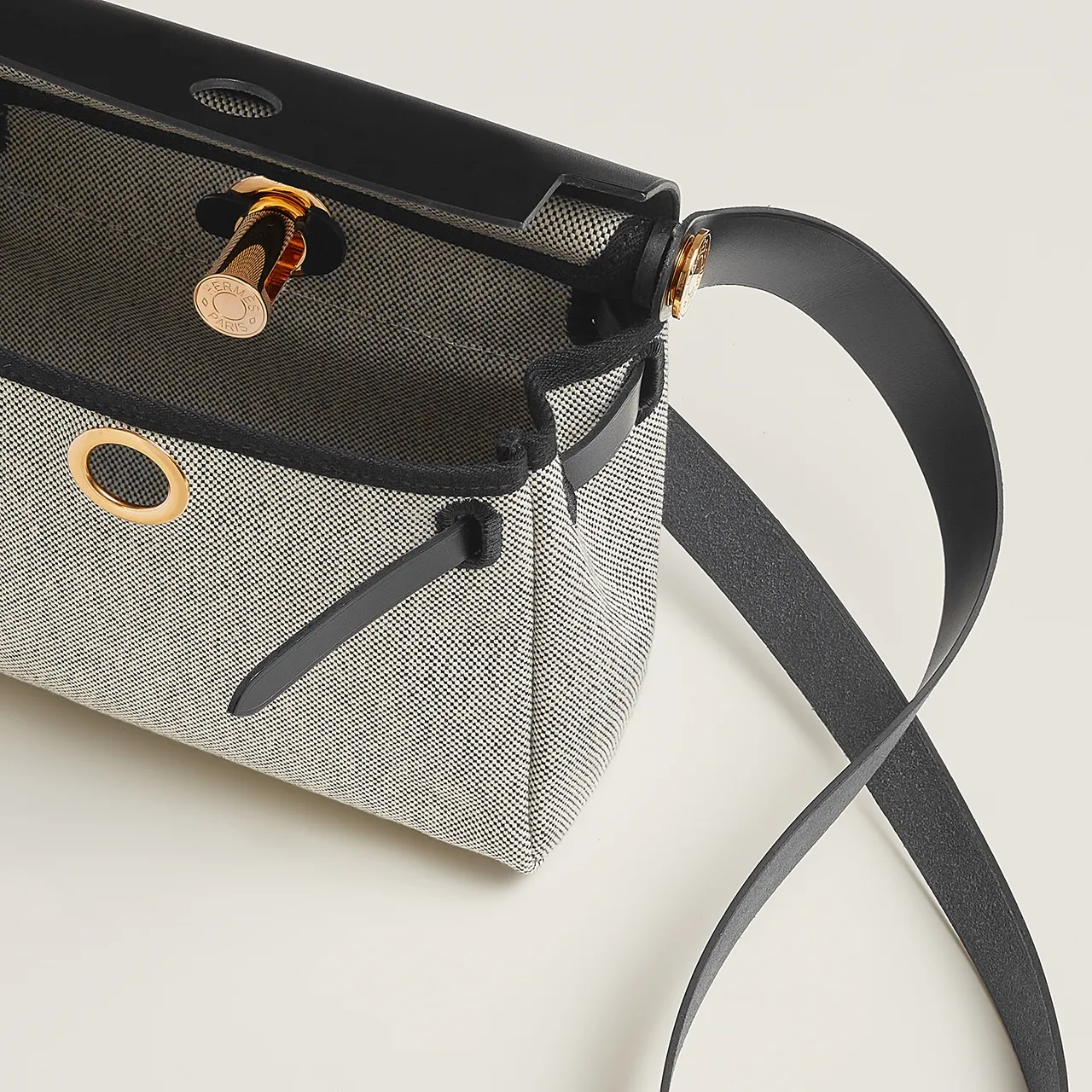 Women's Classic Handbags HERMES 18302691