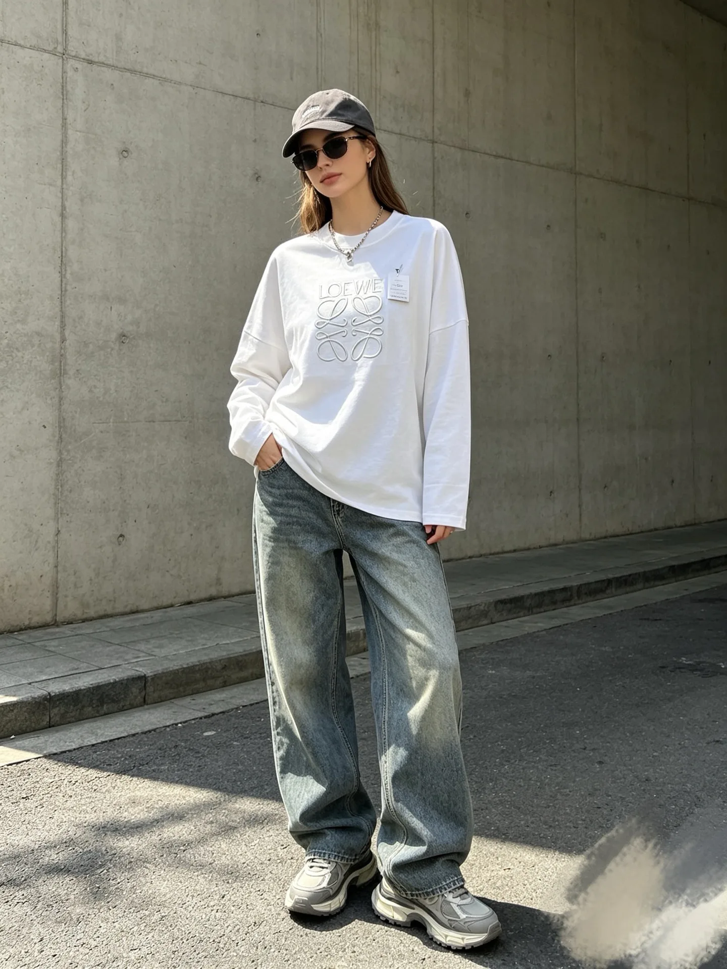 Women's T-Shirts LOEWE 18182463