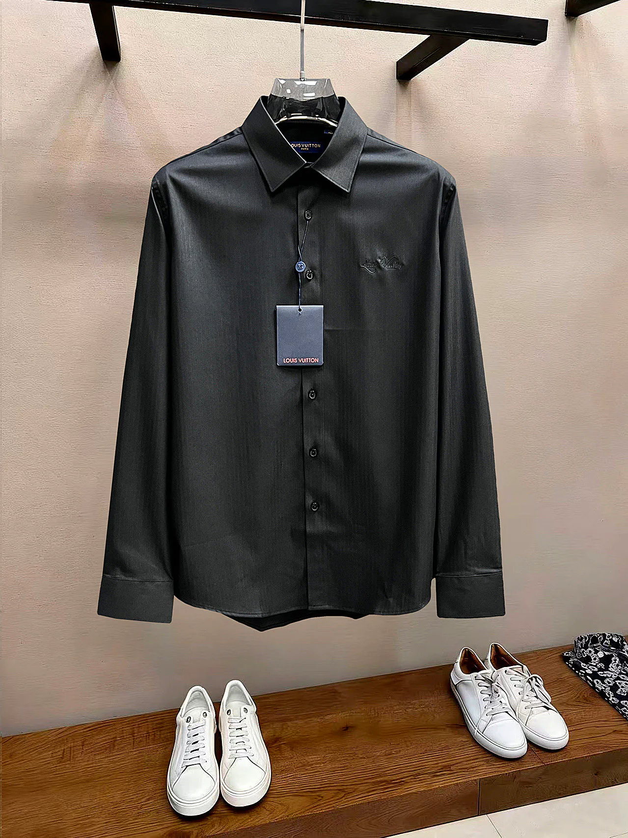 Men's Shirts LOUIS VUITTON 18097941